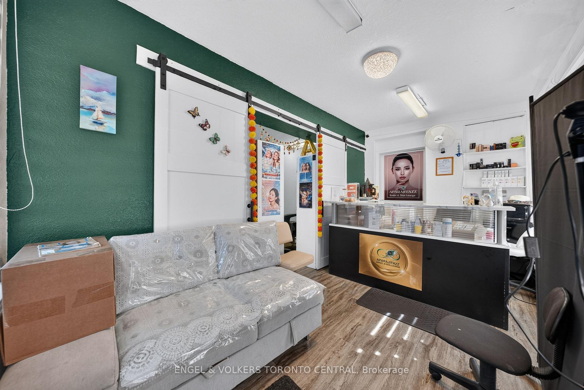Photo 8 of 3188 King Street E, Kitchener, Chicopee/Freeport — HOMEH