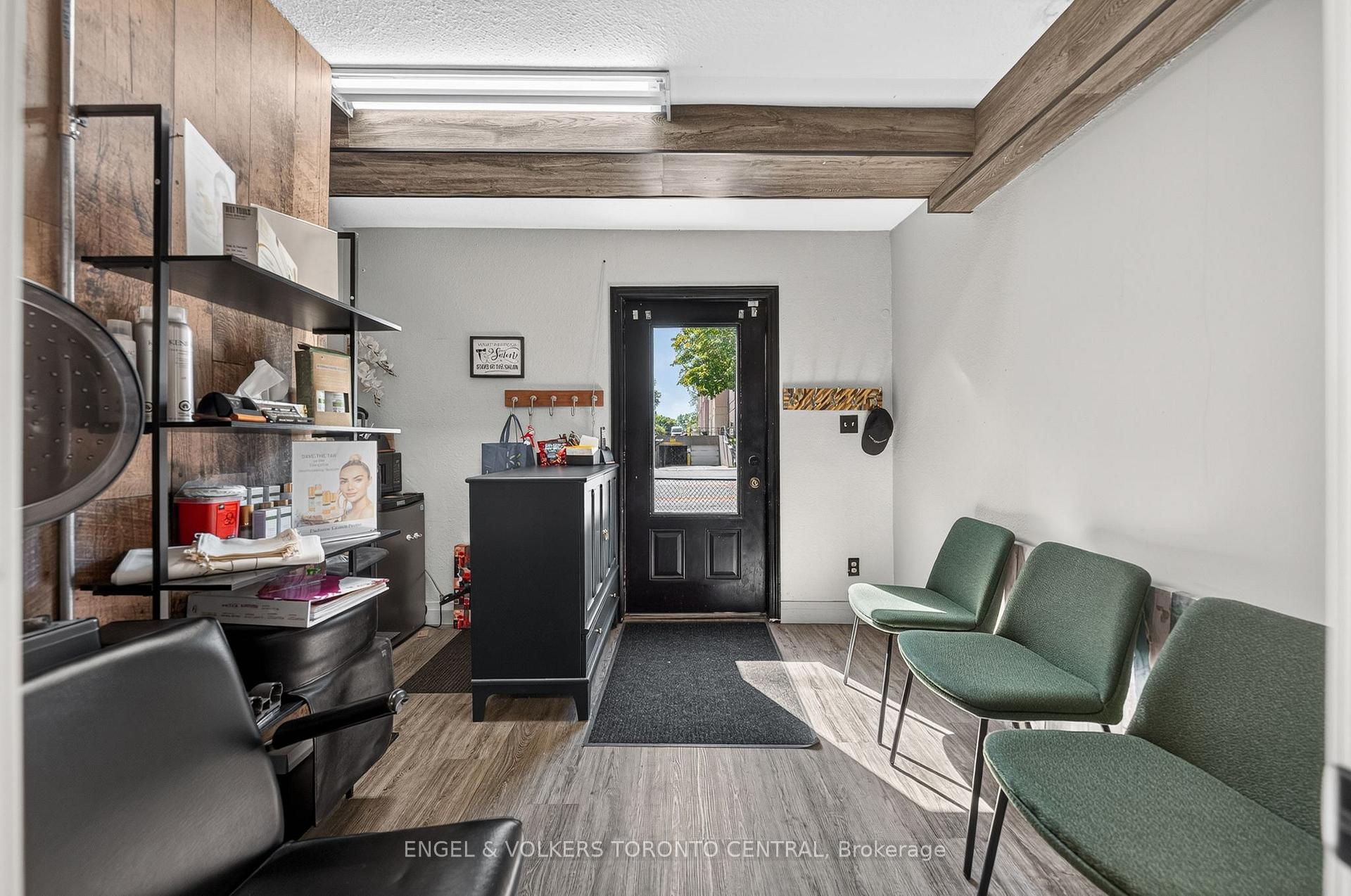 Photo 18 of 3188 King Street E, Kitchener, Chicopee/Freeport — HOMEH