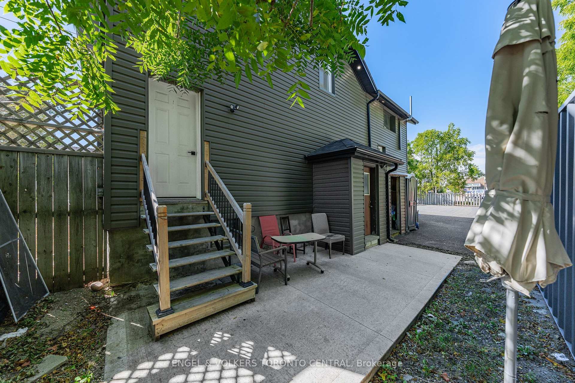 Photo 27 of 3188 King Street E, Kitchener, Chicopee/Freeport — HOMEH