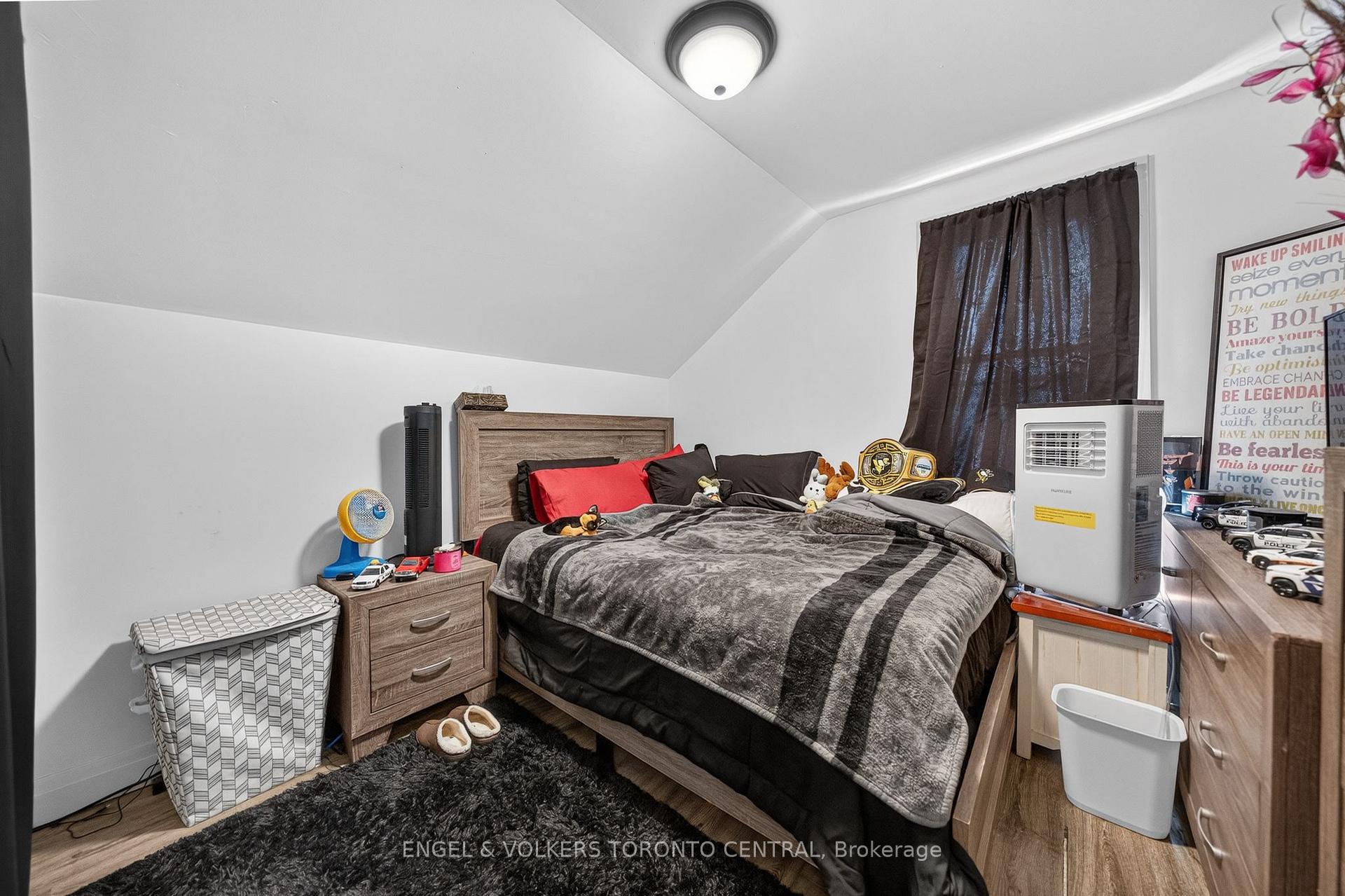 Photo 37 of 3188 King Street E, Kitchener, Chicopee/Freeport — HOMEH