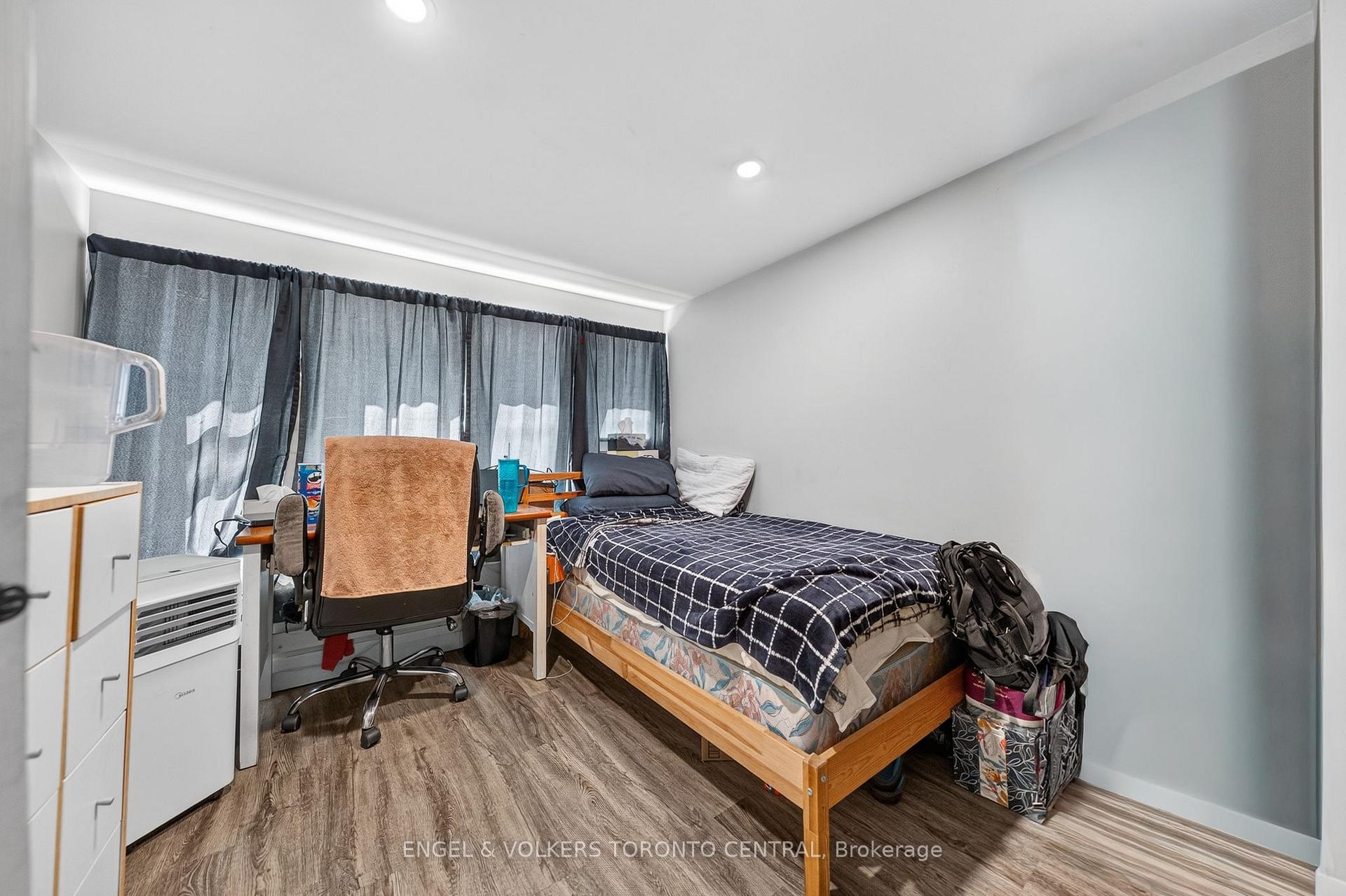 Photo 39 of 3188 King Street E, Kitchener, Chicopee/Freeport — HOMEH