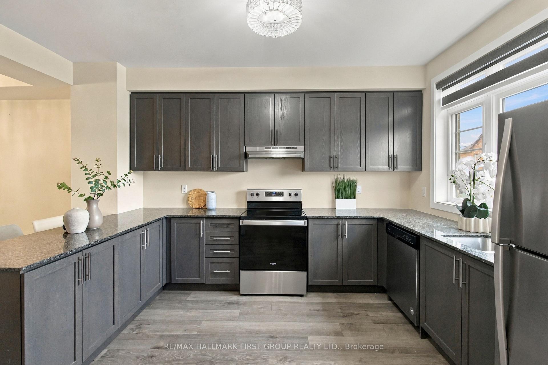 Photo 10 of 250 Finch Avenue, Pickering, Rouge Park — HOMEH