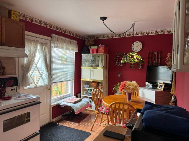 Photo 10 of 12 Jacques Lane, Ajax, South East — HOMEH