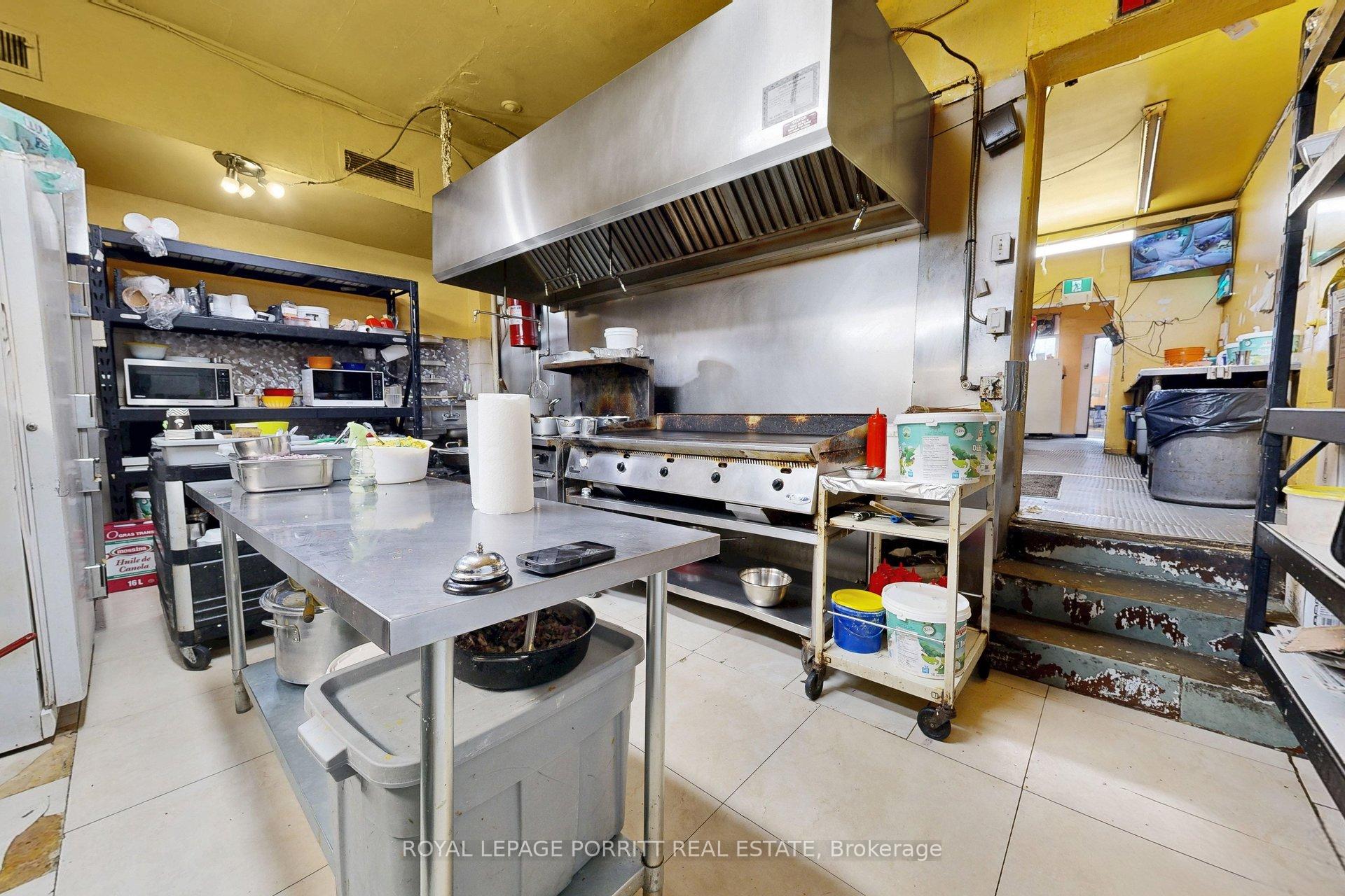 Photo 11 of 2633 Eglinton Avenue E, Scarborough, Kennedy Park — HOMEH
