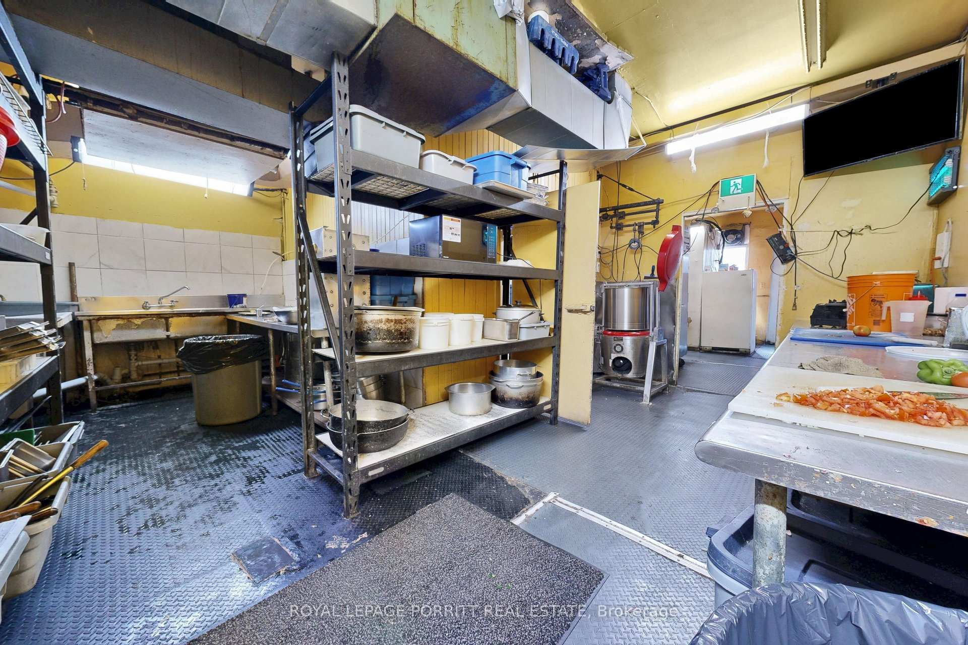 Photo 15 of 2633 Eglinton Avenue E, Scarborough, Kennedy Park — HOMEH