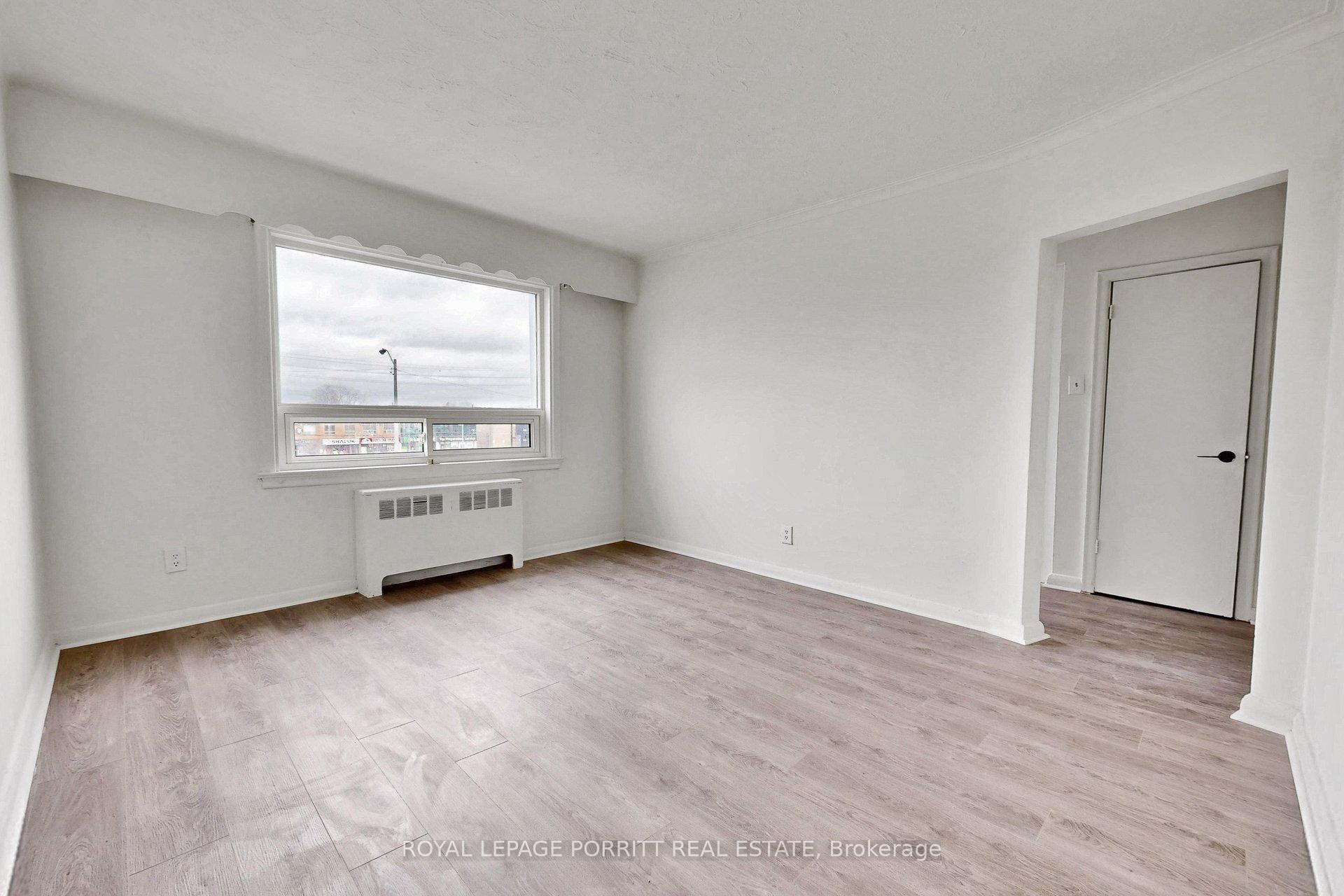 Photo 22 of 2633 Eglinton Avenue E, Scarborough, Kennedy Park — HOMEH