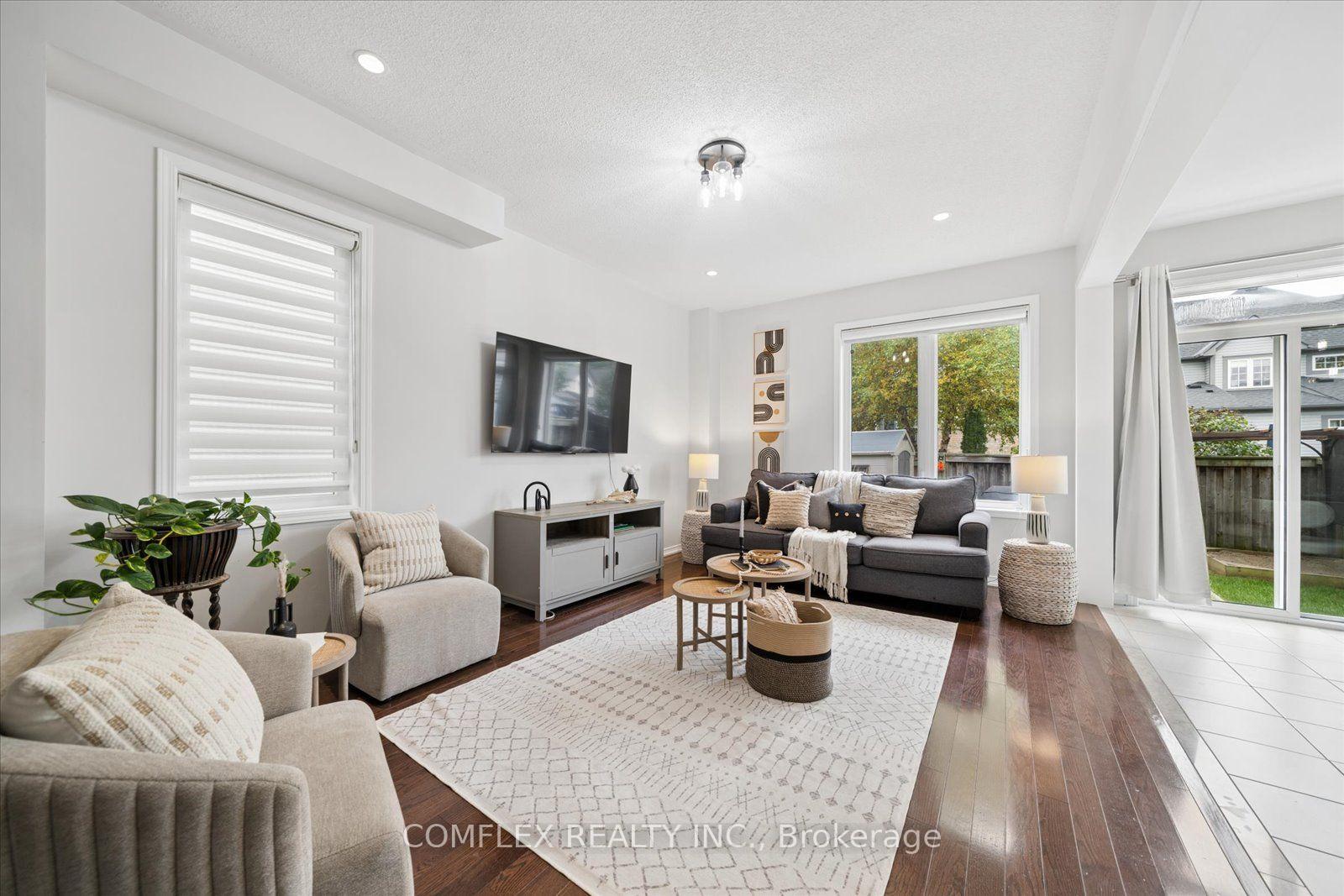 Photo 11 of 59 Hodnett Crescent, Clarington, Newcastle — HOMEH