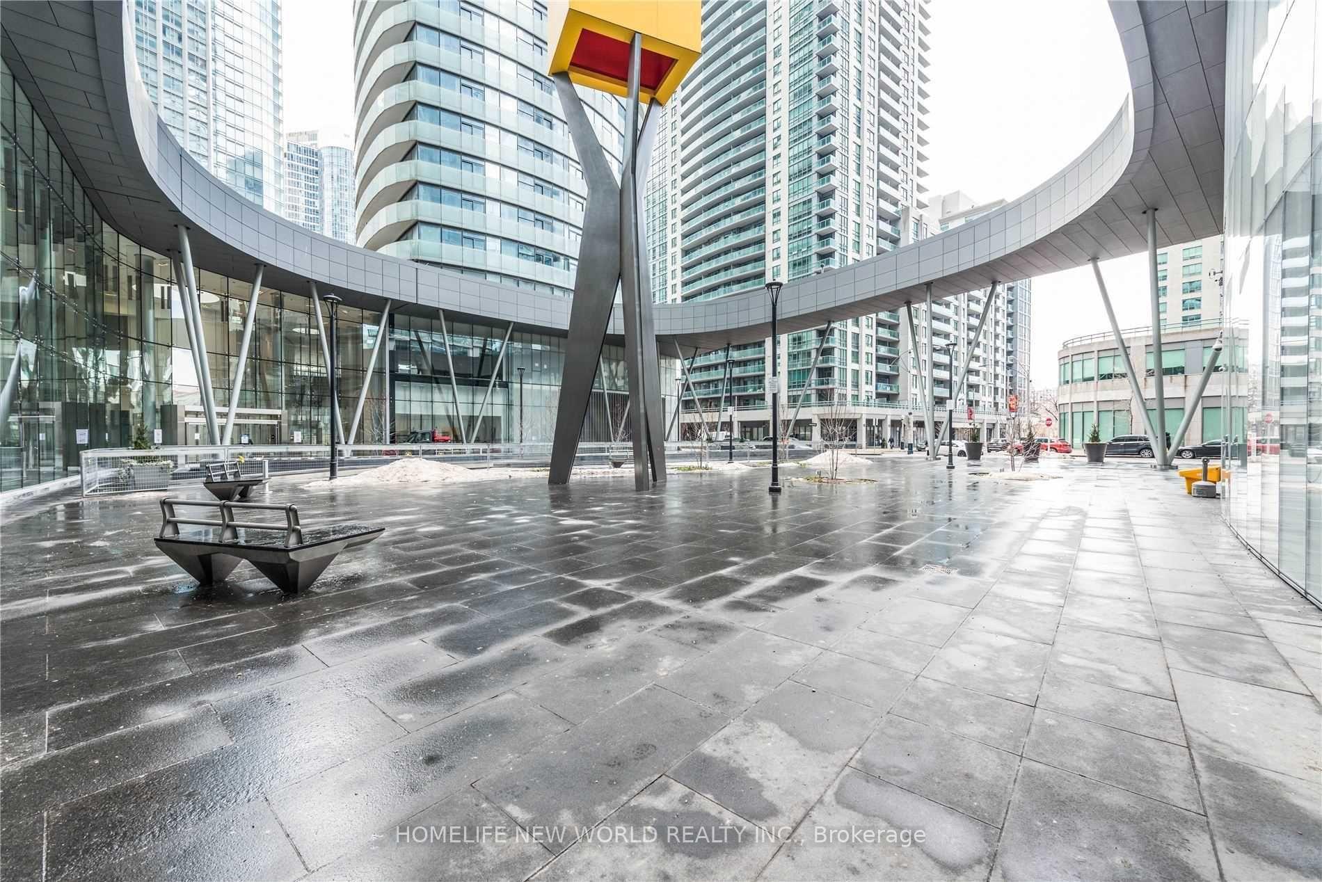 Photo 3 of Unit 5709, 14 York Street, Toronto, Waterfront Communities — HOMEH