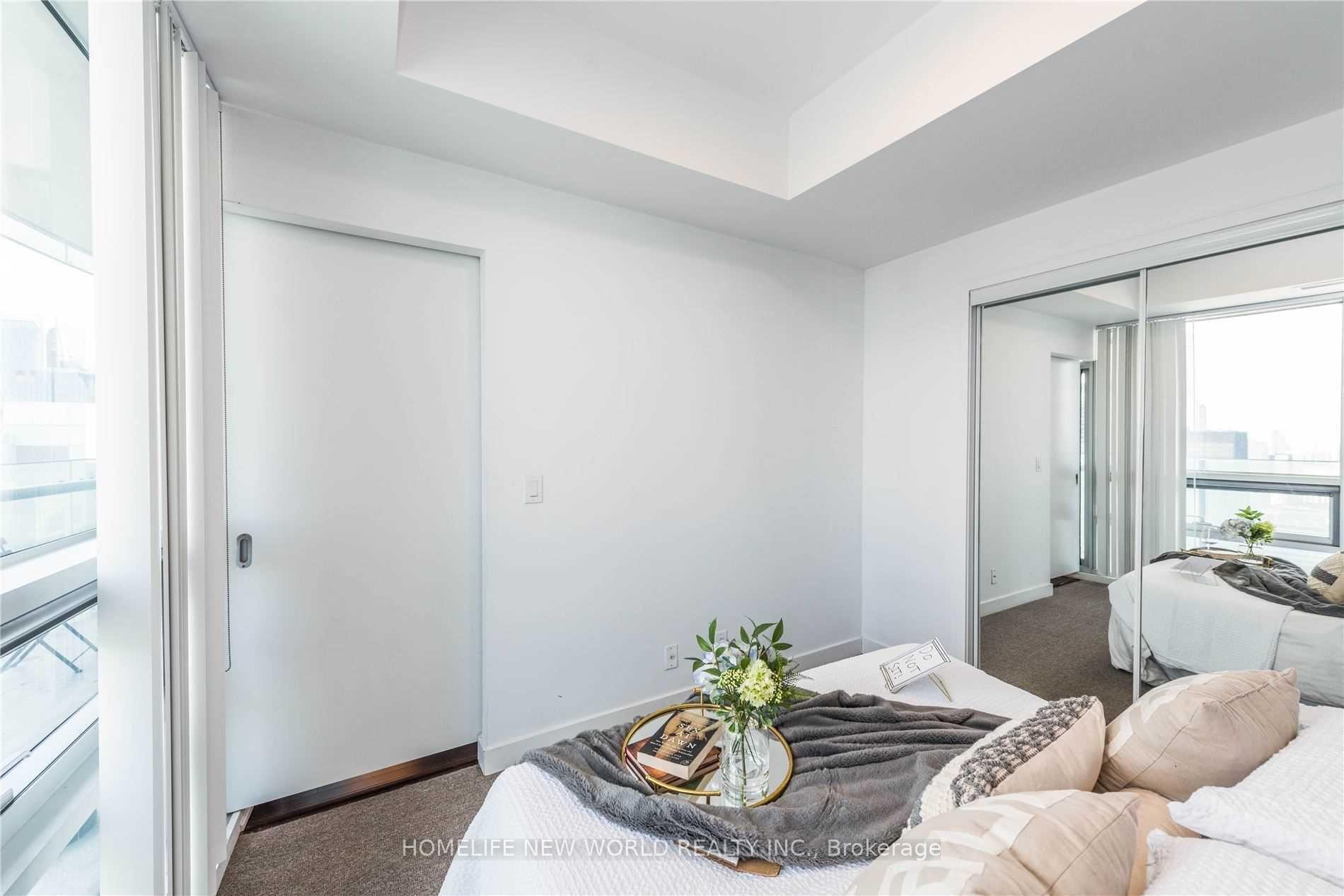 Photo 20 of Unit 5709, 14 York Street, Toronto, Waterfront Communities — HOMEH