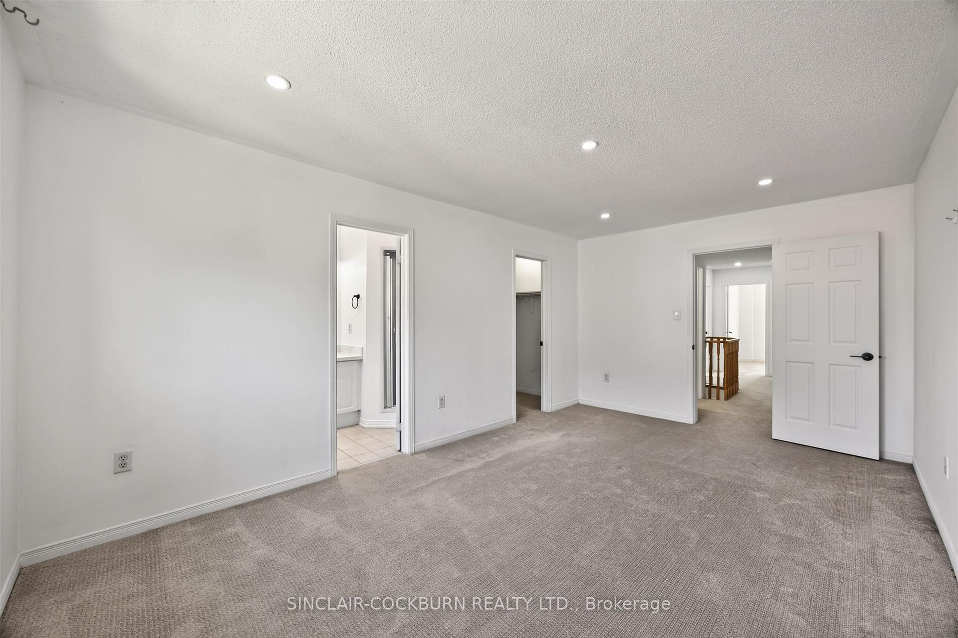 Photo 16 of 14 Barr Crescent, Aurora, Bayview Northeast — HOMEH