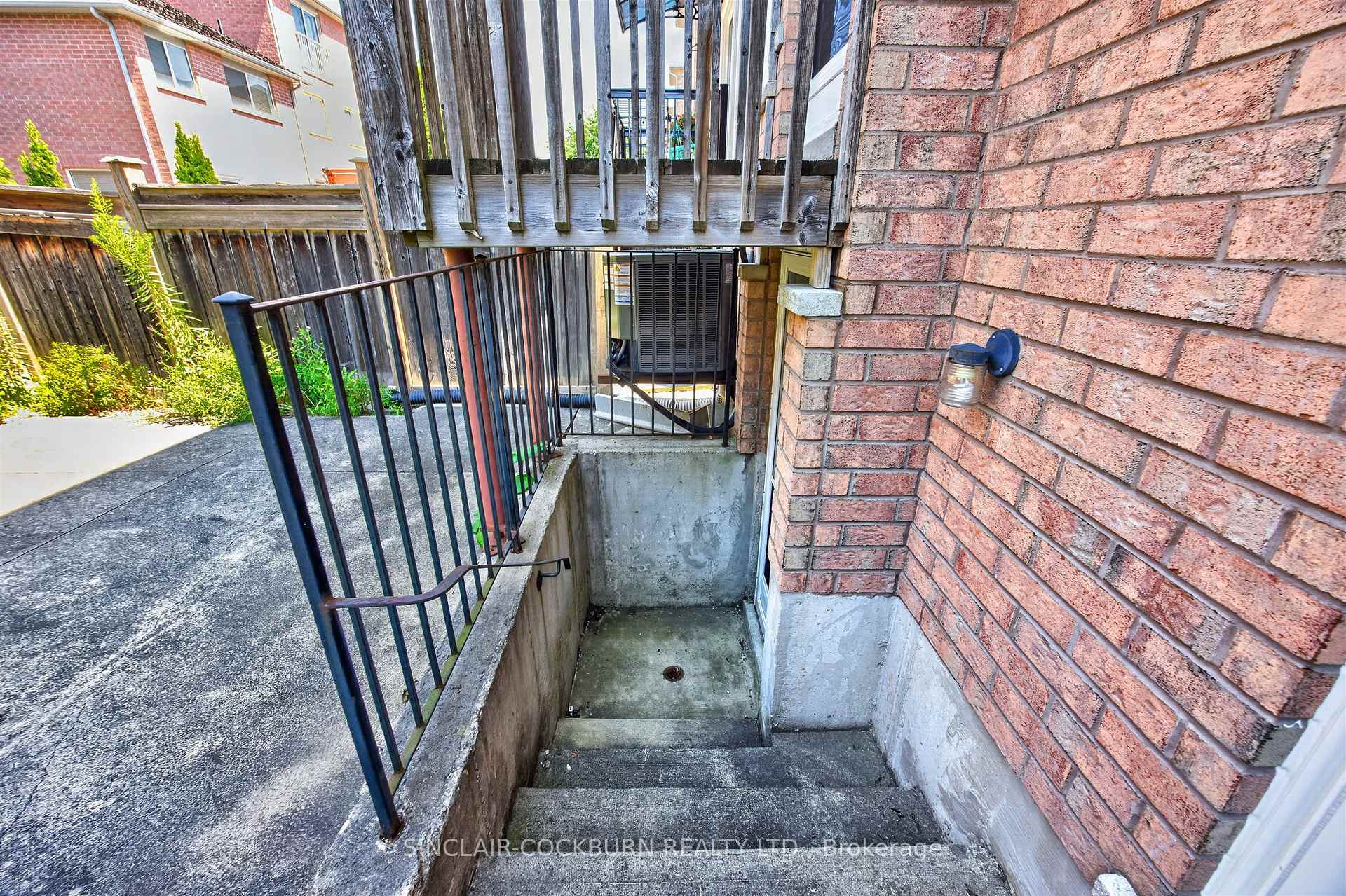 Photo 21 of 14 Barr Crescent, Aurora, Bayview Northeast — HOMEH