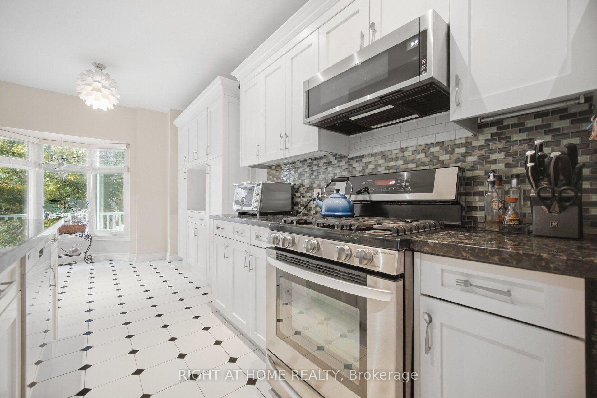 Photo 12 of 219 Broadway Avenue, Toronto, Mount Pleasant East — HOMEH