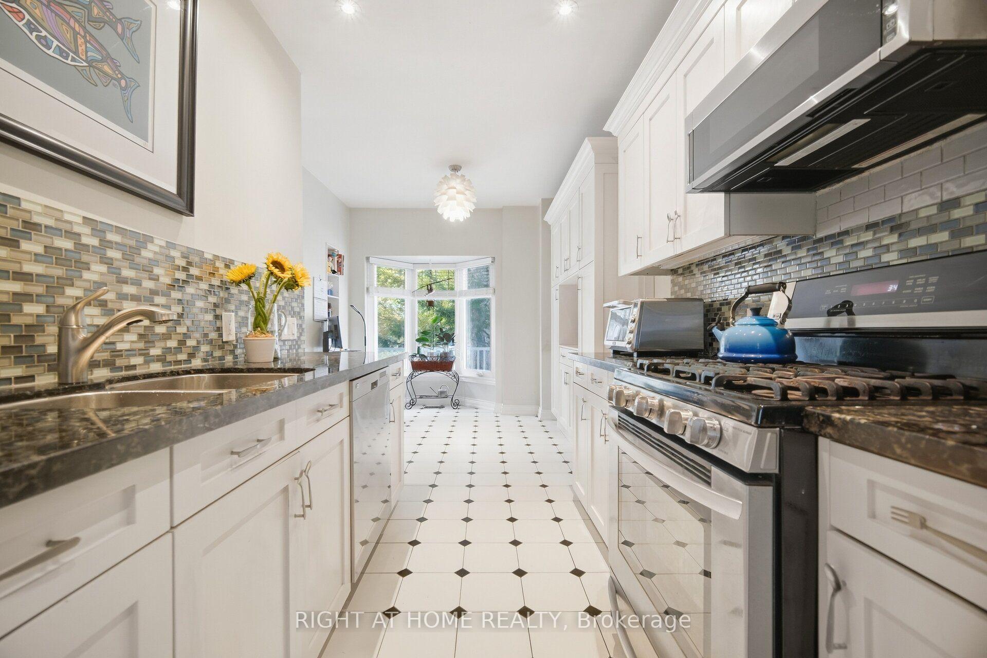 Photo 13 of 219 Broadway Avenue, Toronto, Mount Pleasant East — HOMEH