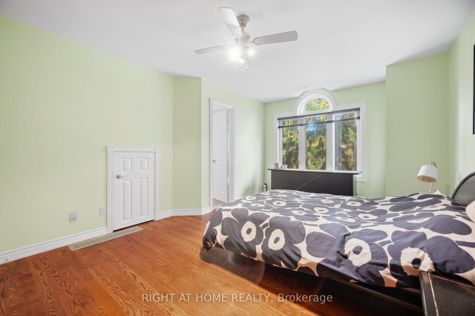 Photo 18 of 219 Broadway Avenue, Toronto, Mount Pleasant East — HOMEH