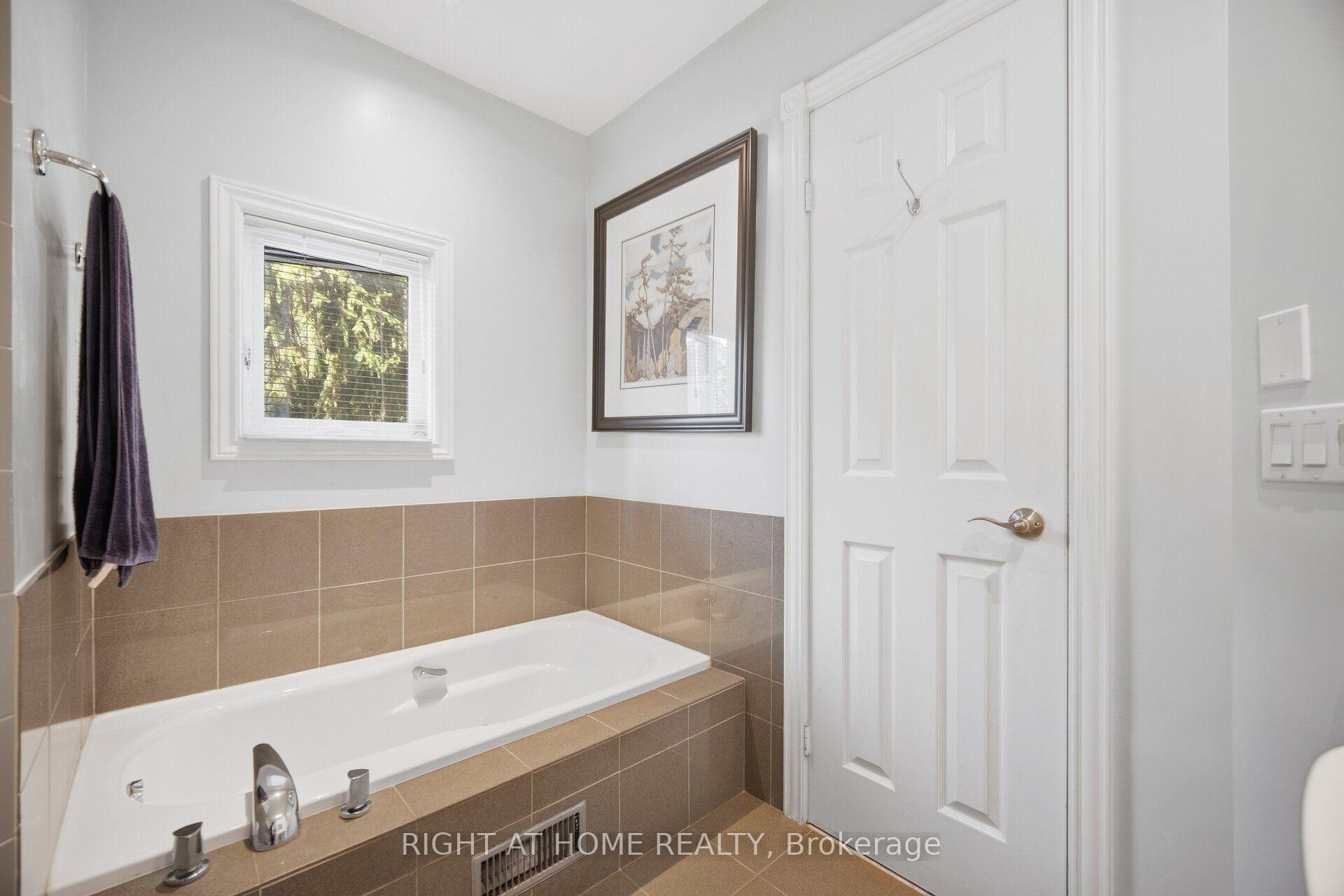 Photo 21 of 219 Broadway Avenue, Toronto, Mount Pleasant East — HOMEH