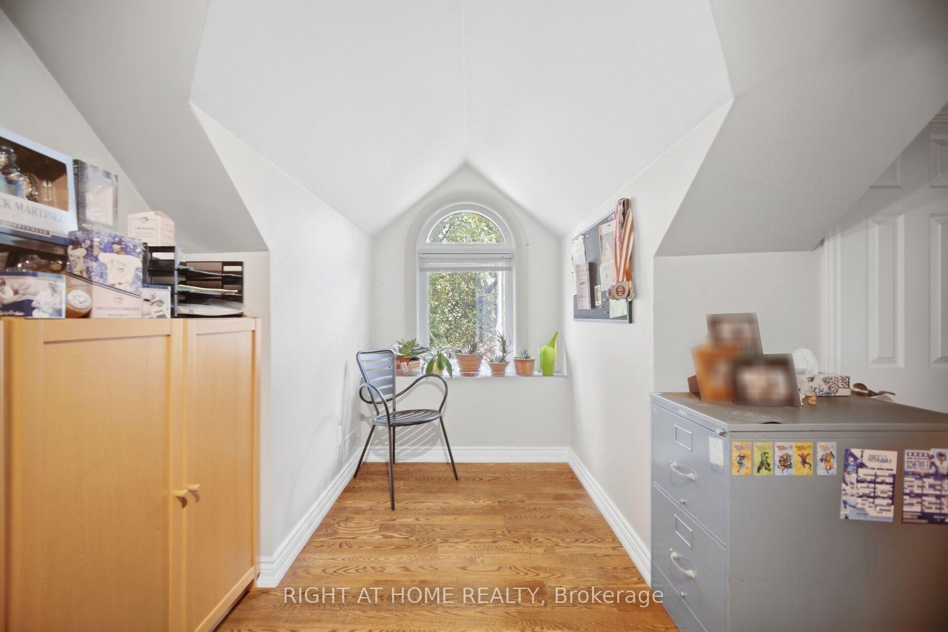 Photo 31 of 219 Broadway Avenue, Toronto, Mount Pleasant East — HOMEH
