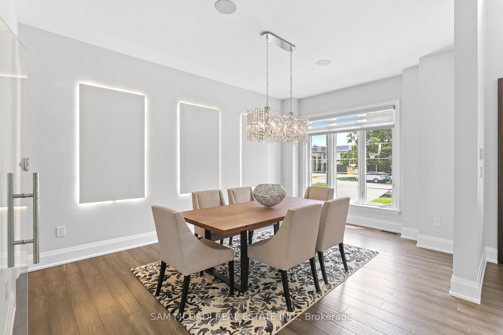 Photo 5 of 390 Sandhurst Drive, Oakville, West — HOMEH