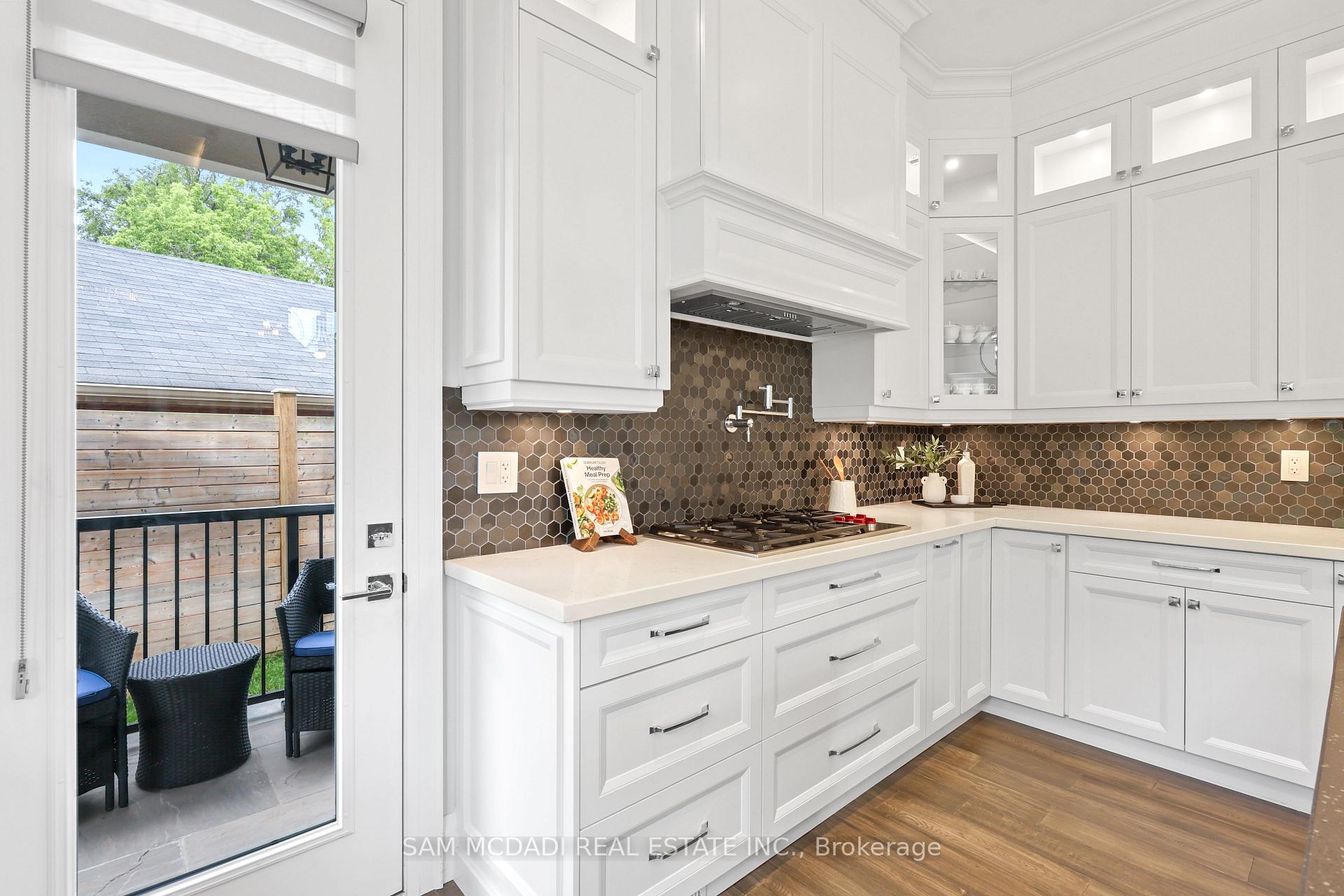 Photo 11 of 390 Sandhurst Drive, Oakville, West — HOMEH