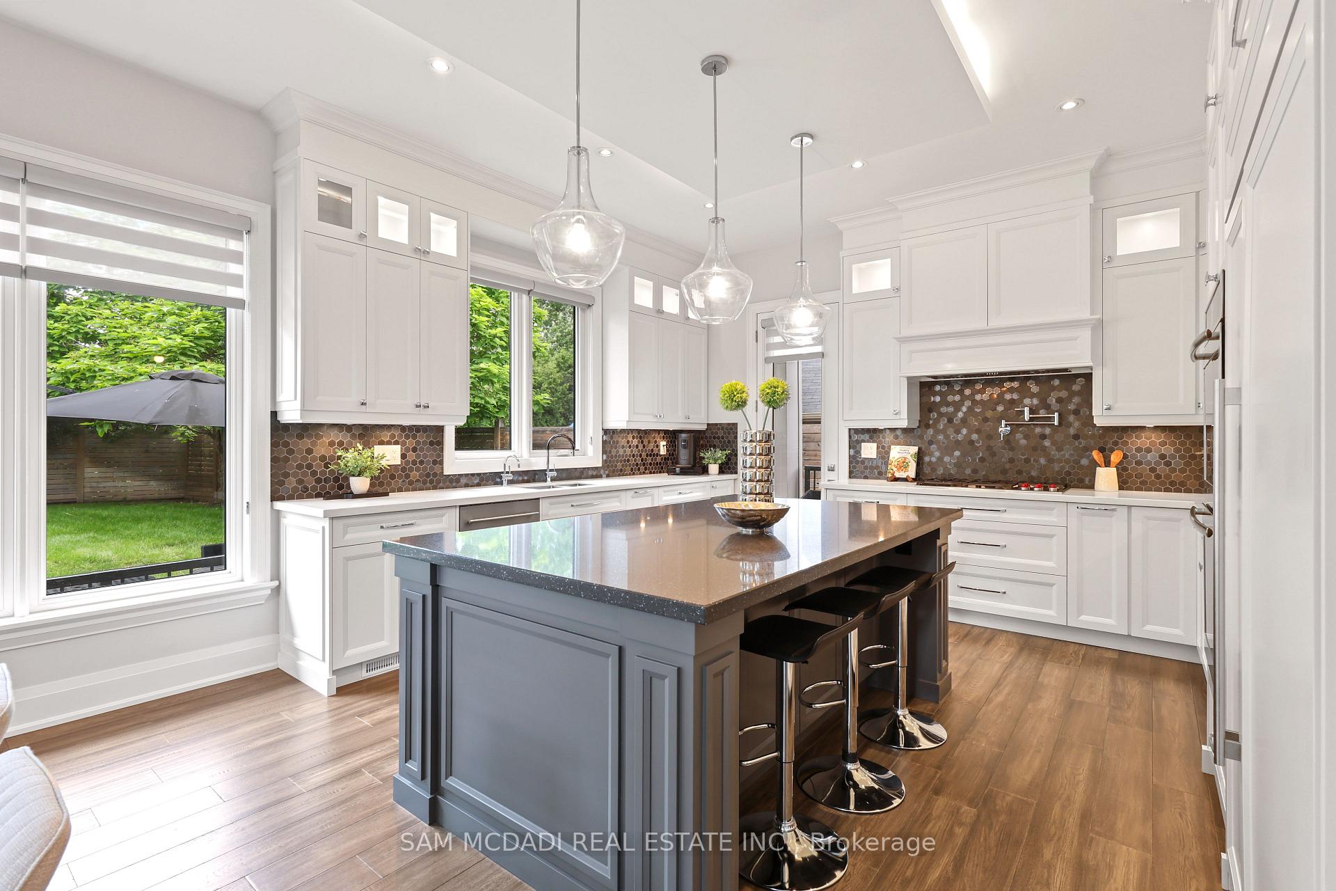 Photo 13 of 390 Sandhurst Drive, Oakville, West — HOMEH