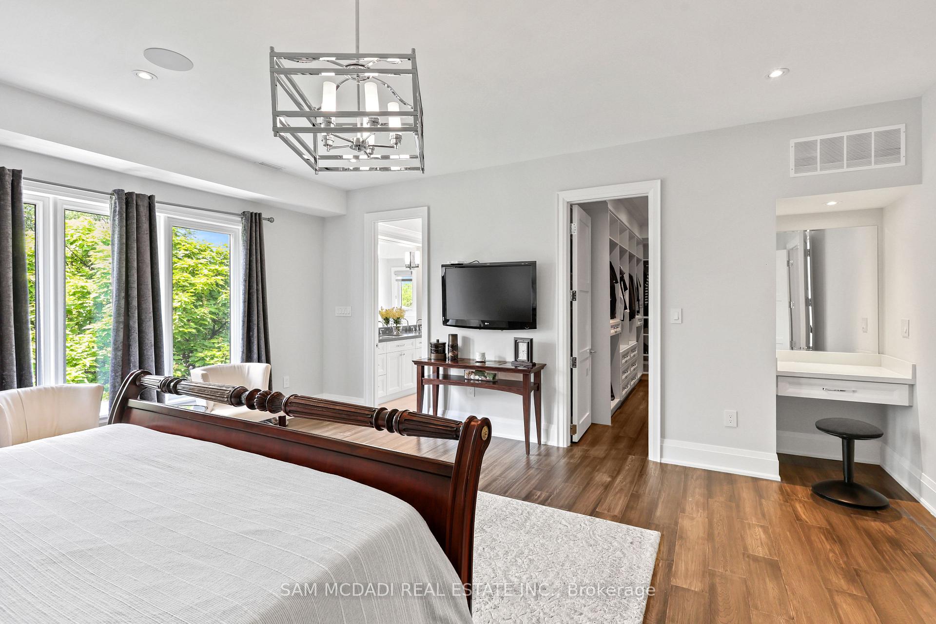 Photo 23 of 390 Sandhurst Drive, Oakville, West — HOMEH