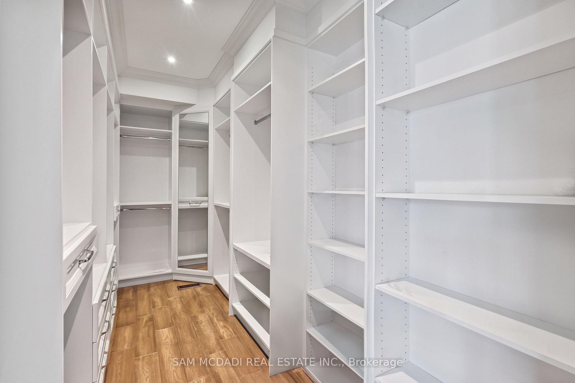 Photo 24 of 390 Sandhurst Drive, Oakville, West — HOMEH