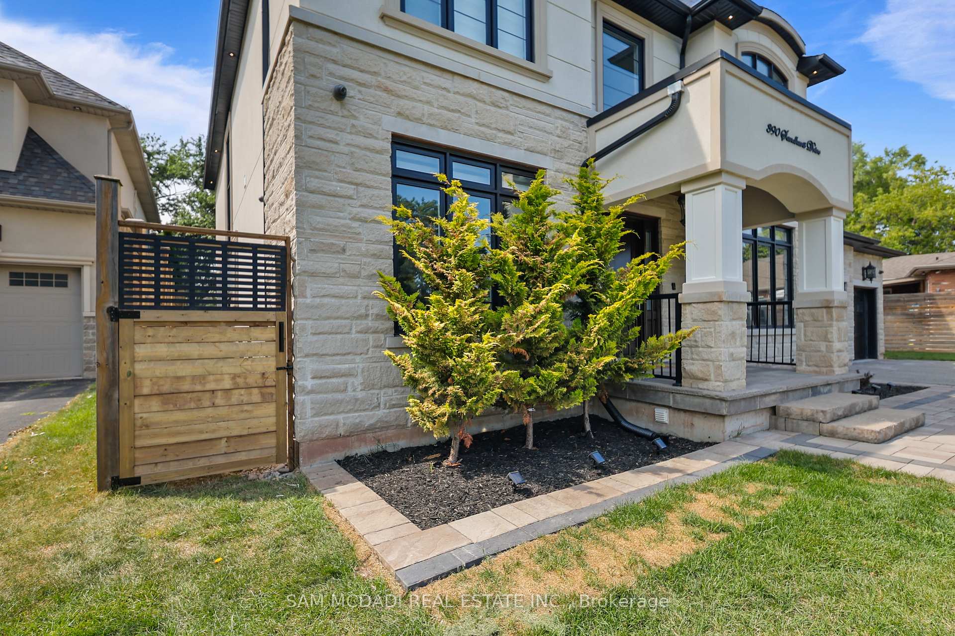 Photo 49 of 390 Sandhurst Drive, Oakville, West — HOMEH
