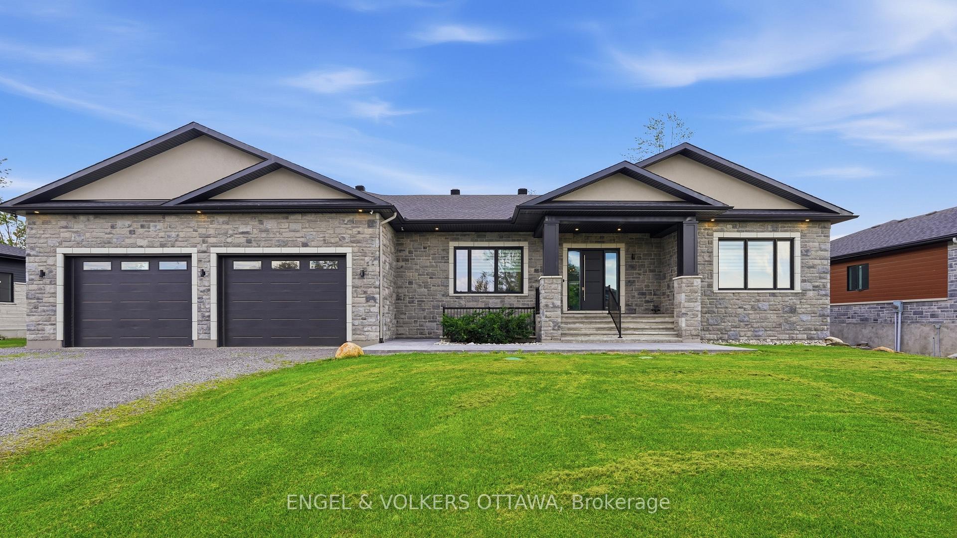 Photo 2 of 517-517B Shoreway Drive, Ottawa, Greely — HOMEH