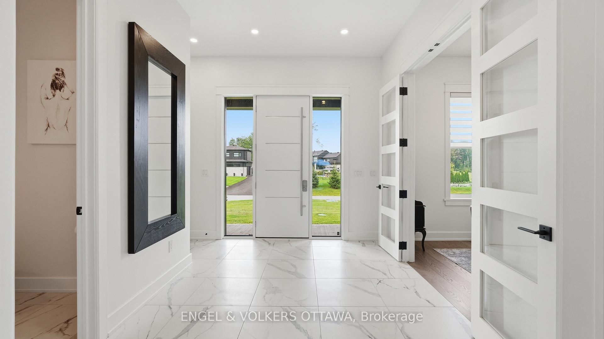 Photo 3 of 517-517B Shoreway Drive, Ottawa, Greely — HOMEH