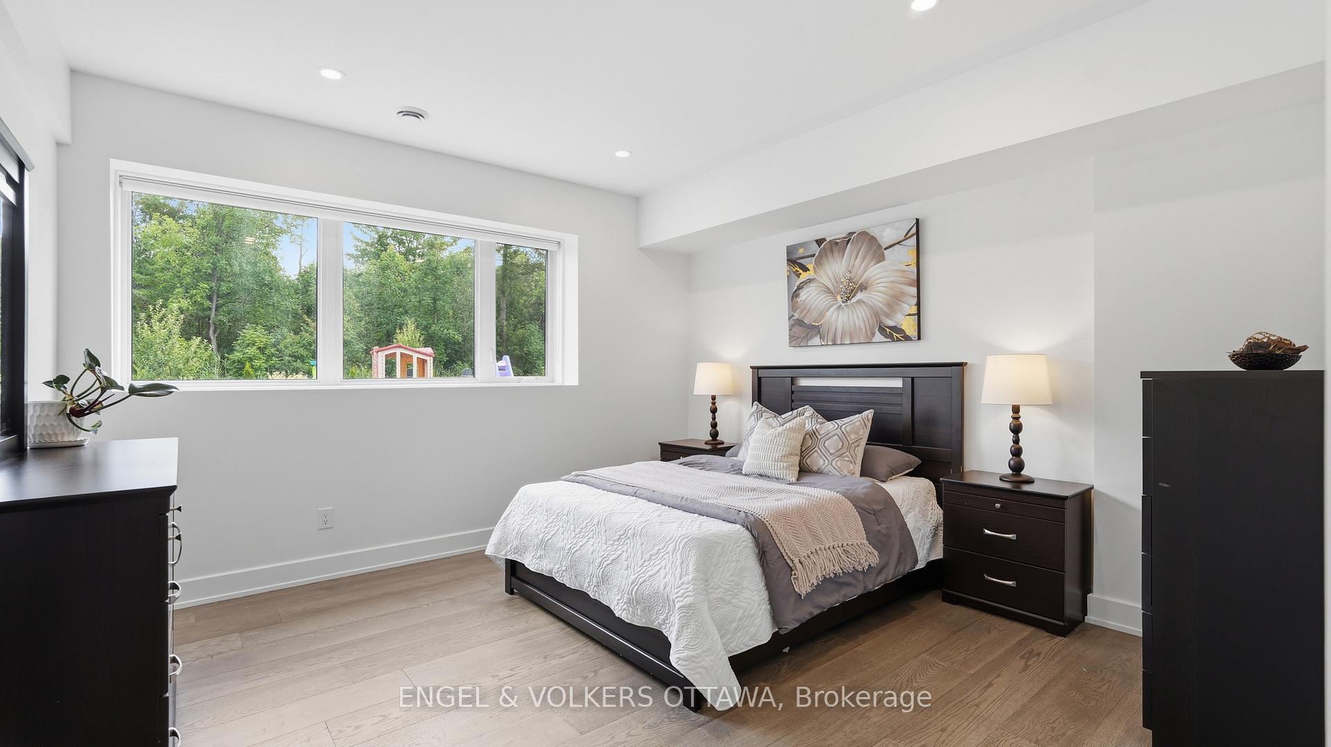 Photo 28 of 517-517B Shoreway Drive, Ottawa, Greely — HOMEH