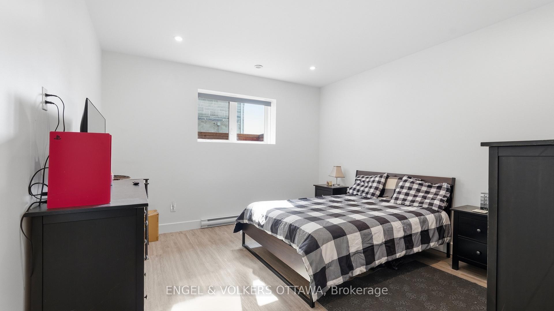 Photo 34 of 517-517B Shoreway Drive, Ottawa, Greely — HOMEH