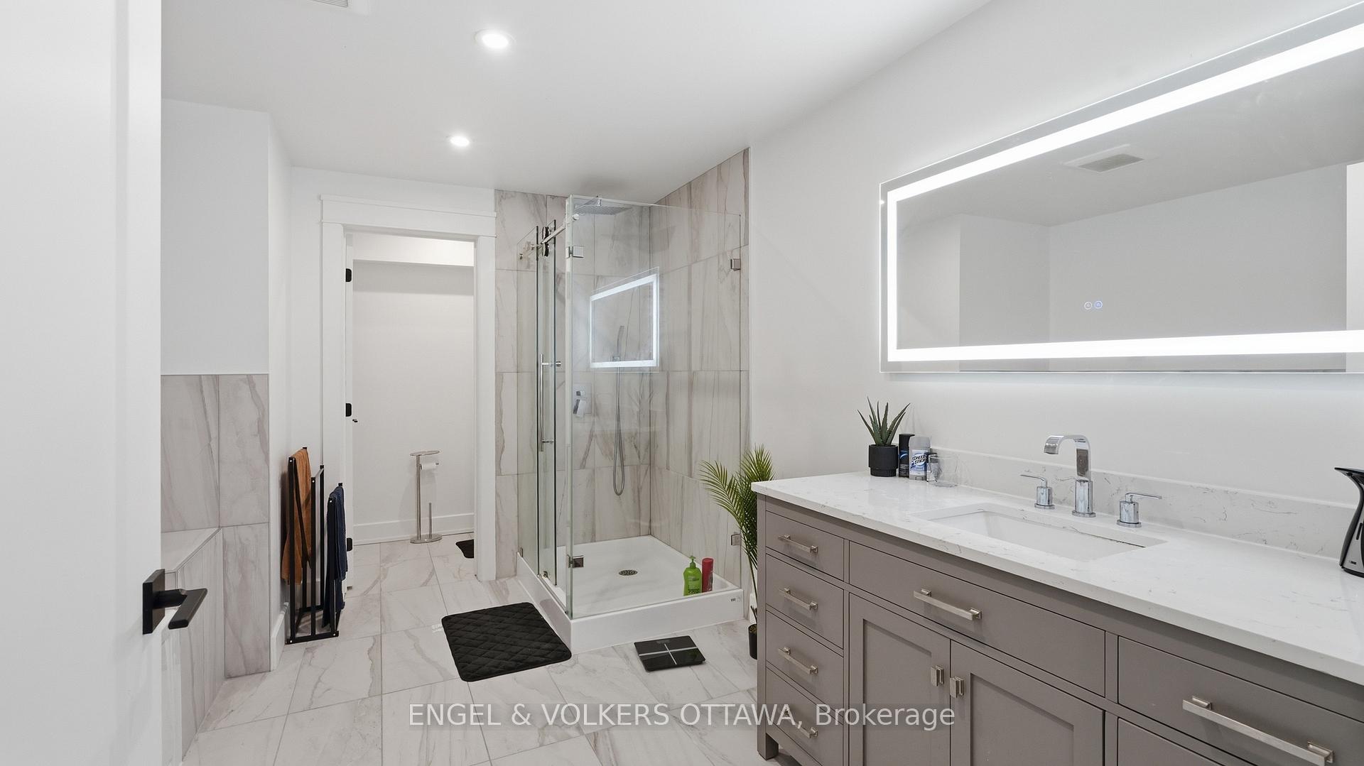 Photo 37 of 517-517B Shoreway Drive, Ottawa, Greely — HOMEH