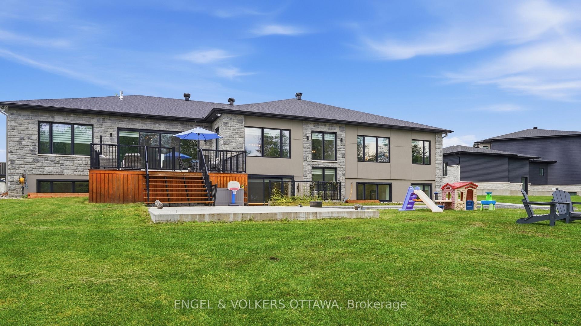 Photo 40 of 517-517B Shoreway Drive, Ottawa, Greely — HOMEH