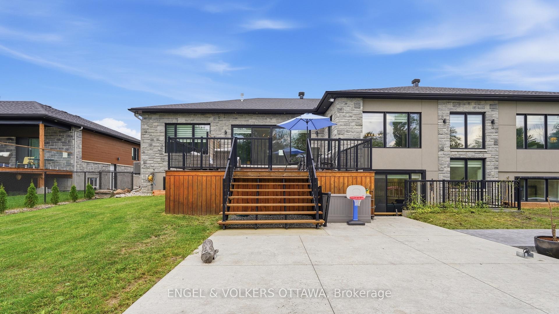 Photo 41 of 517-517B Shoreway Drive, Ottawa, Greely — HOMEH