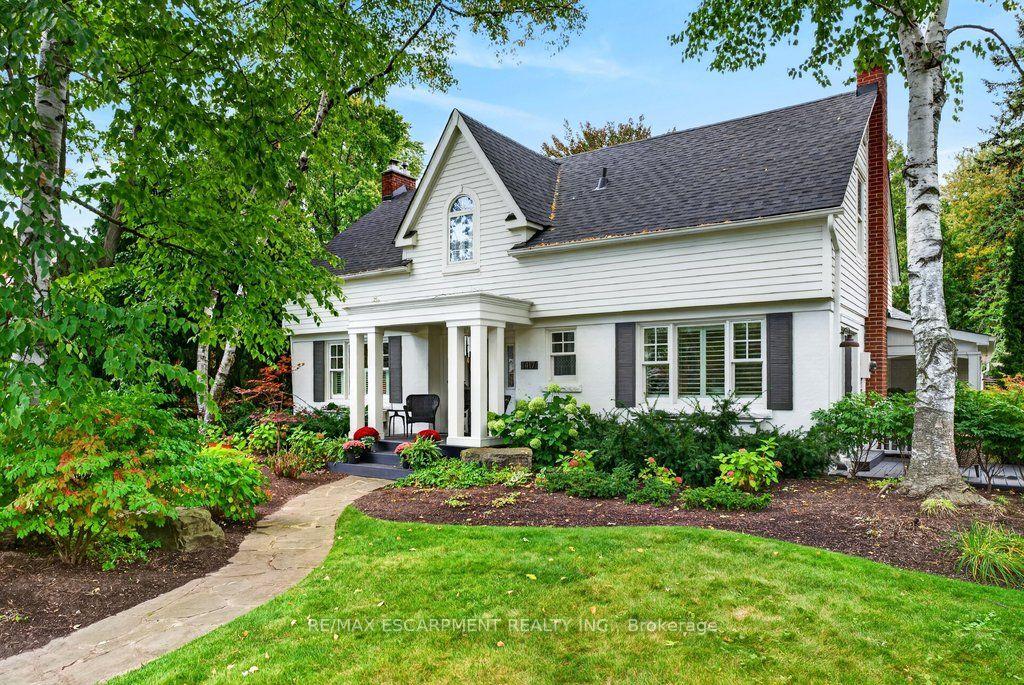 Photo 3 of 1417 Halifax Place, Burlington, Brant — HOMEH