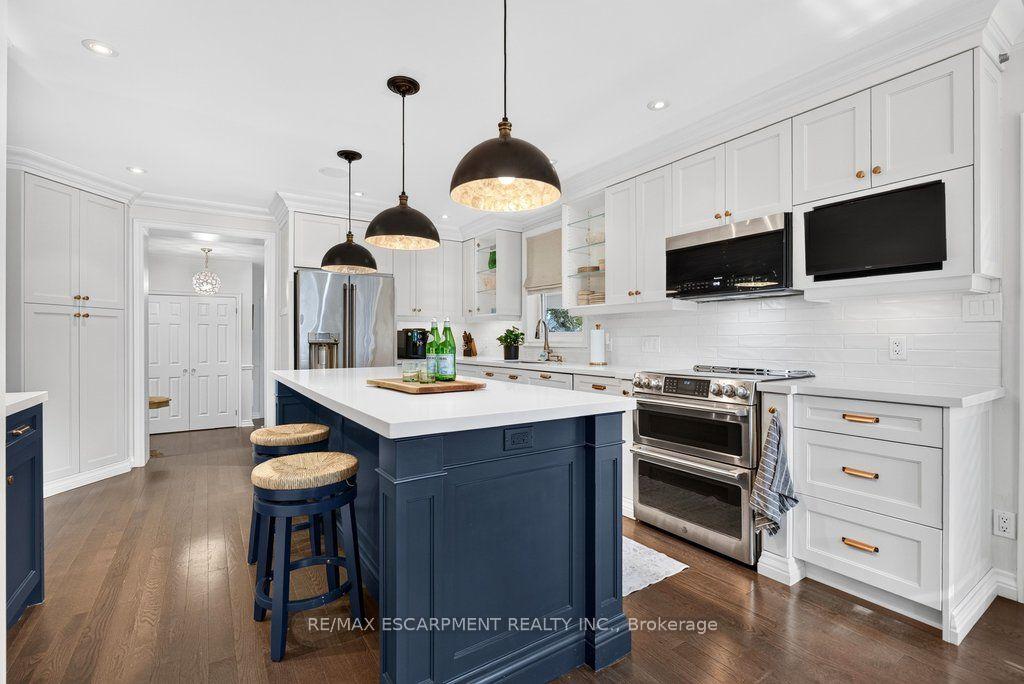 Photo 11 of 1417 Halifax Place, Burlington, Brant — HOMEH