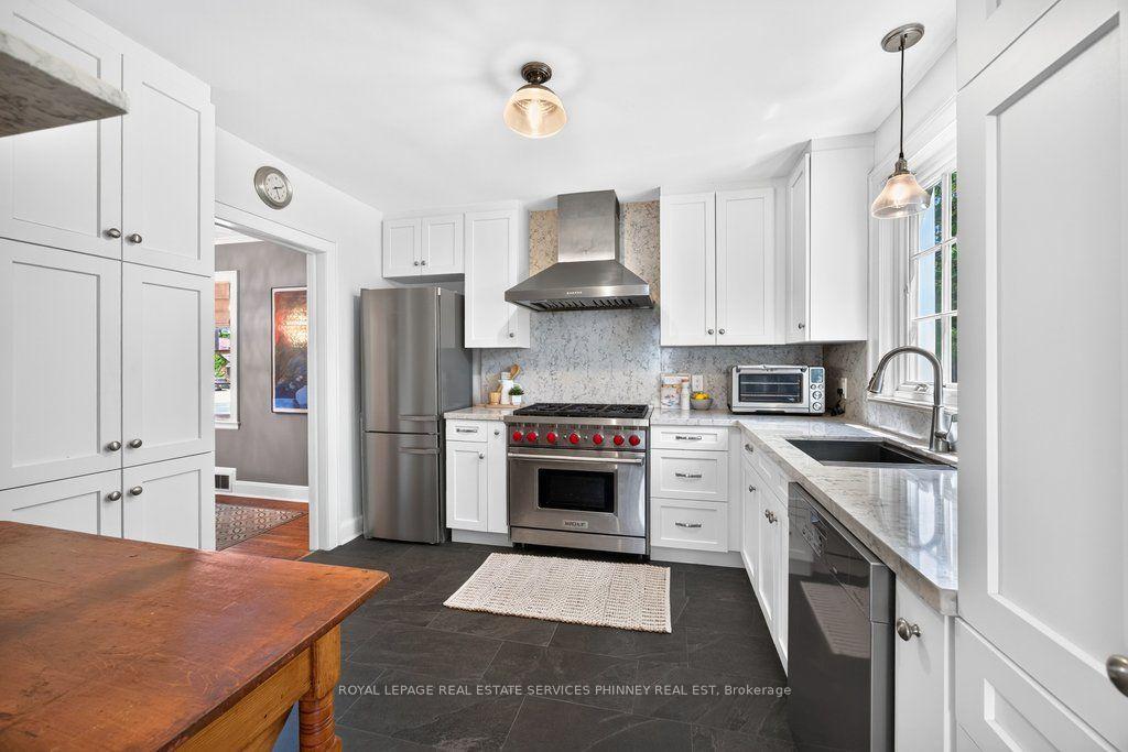 Photo 8 of 3947 Bloor Street W, Etobicoke, Islington-City Centre West — HOMEH
