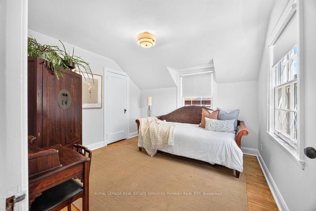 Photo 15 of 3947 Bloor Street W, Etobicoke, Islington-City Centre West — HOMEH
