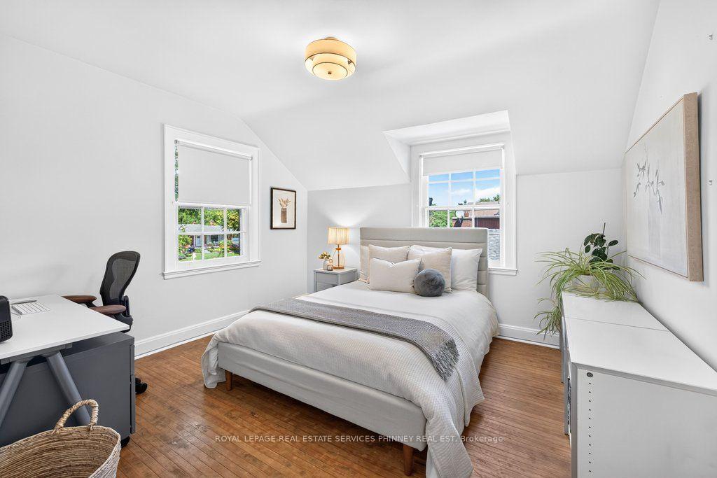 Photo 16 of 3947 Bloor Street W, Etobicoke, Islington-City Centre West — HOMEH