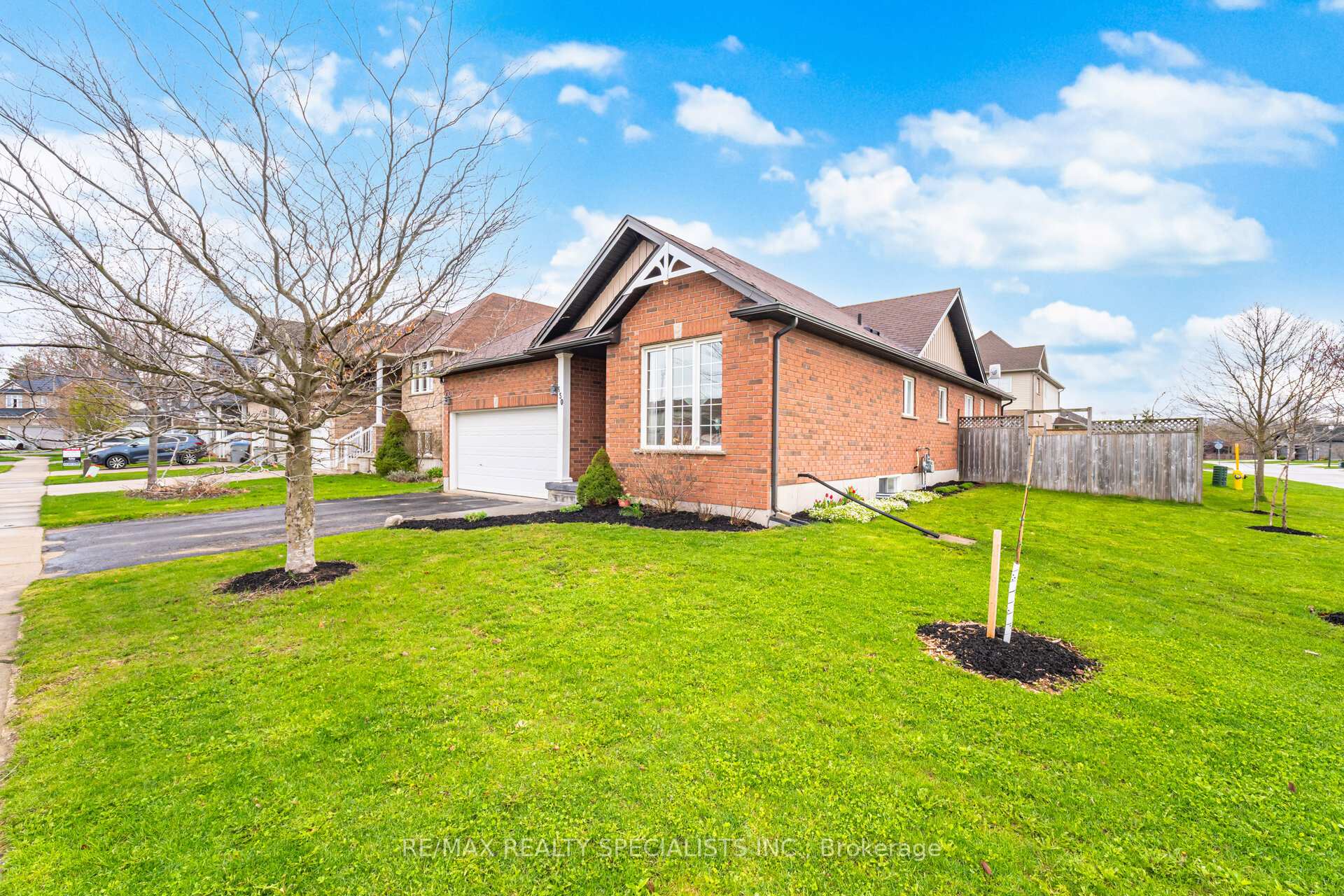 Photo 5 of 650 Reid Crescent, North Perth, Listowel — HOMEH
