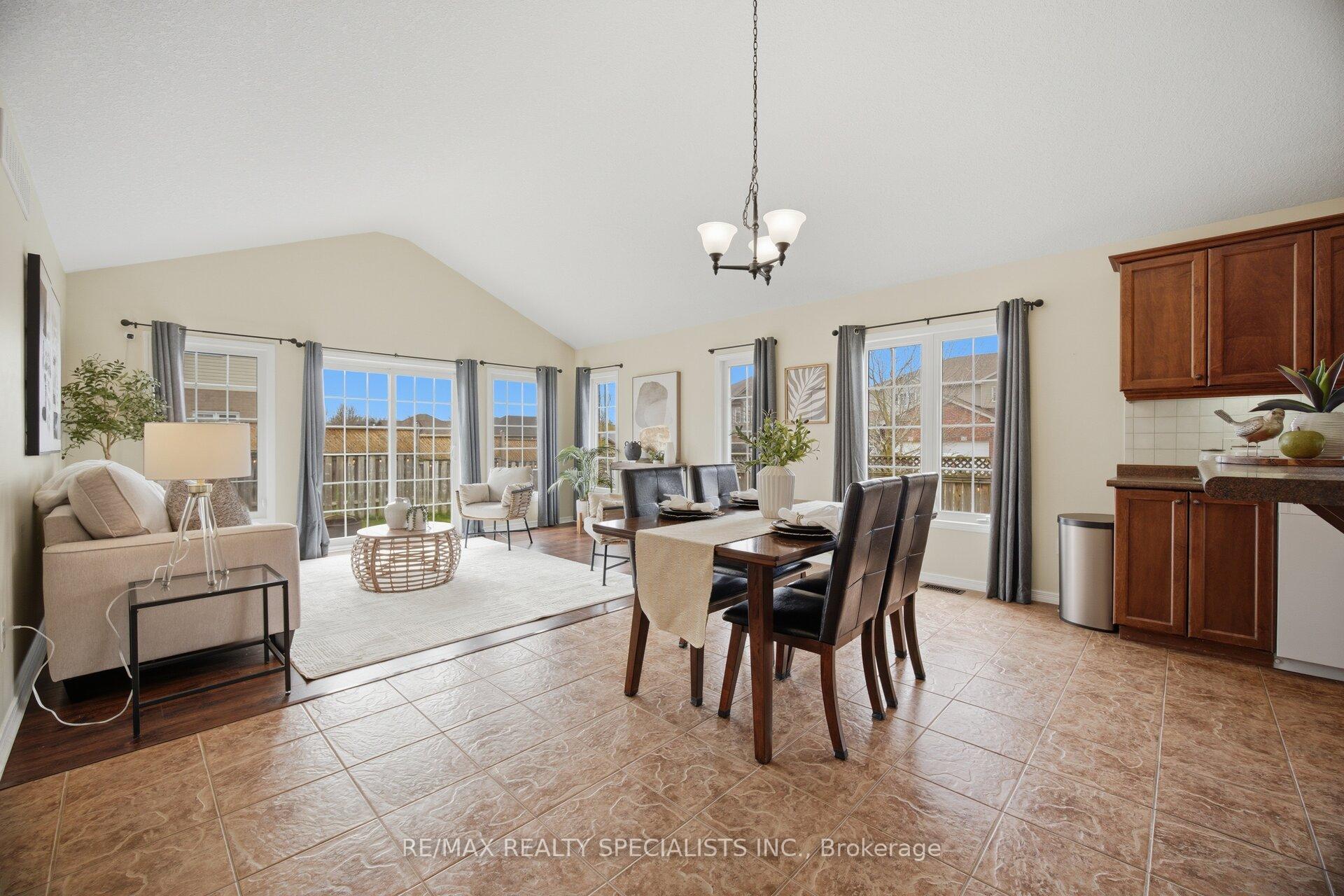 Photo 16 of 650 Reid Crescent, North Perth, Listowel — HOMEH