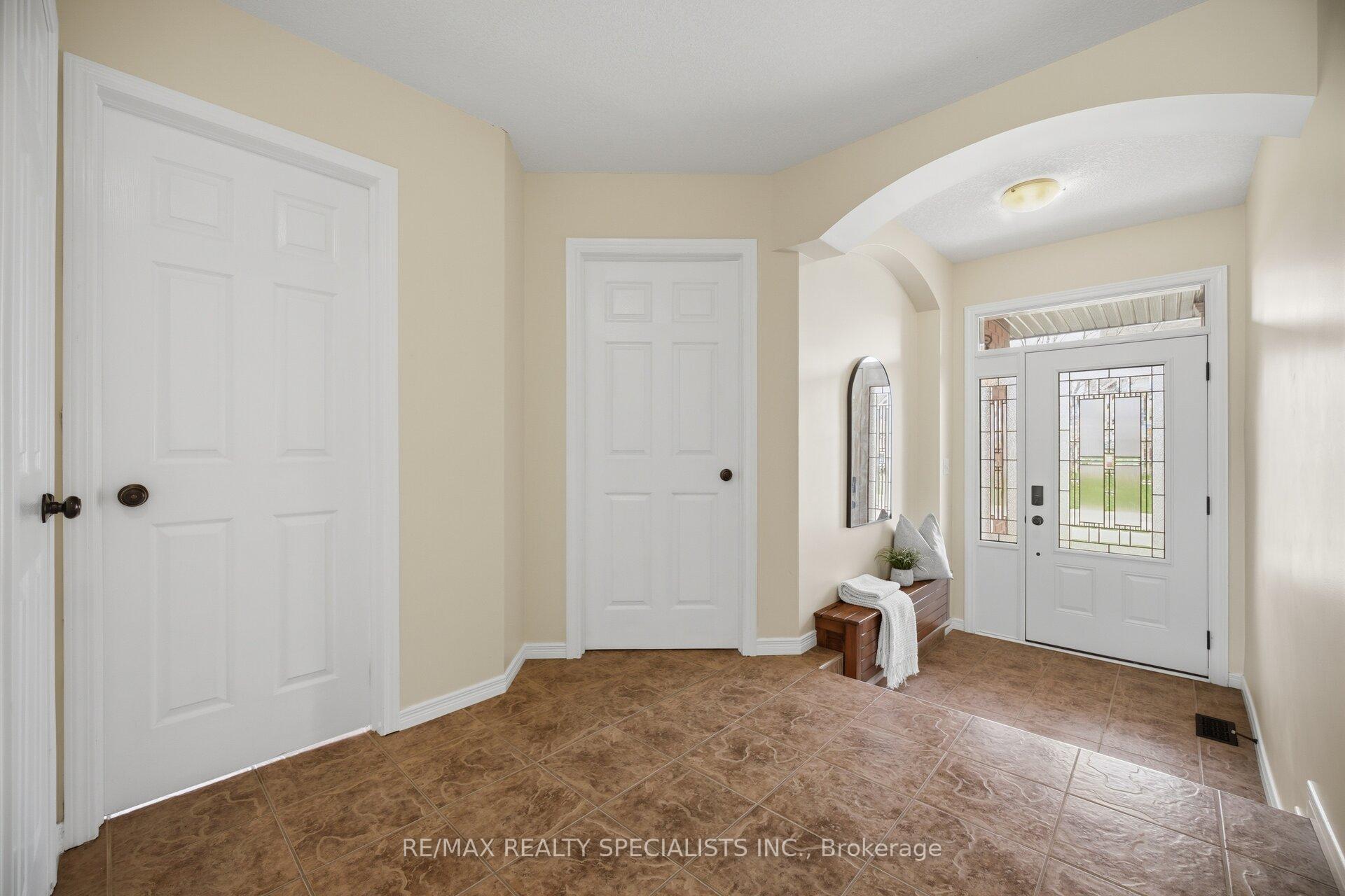 Photo 20 of 650 Reid Crescent, North Perth, Listowel — HOMEH