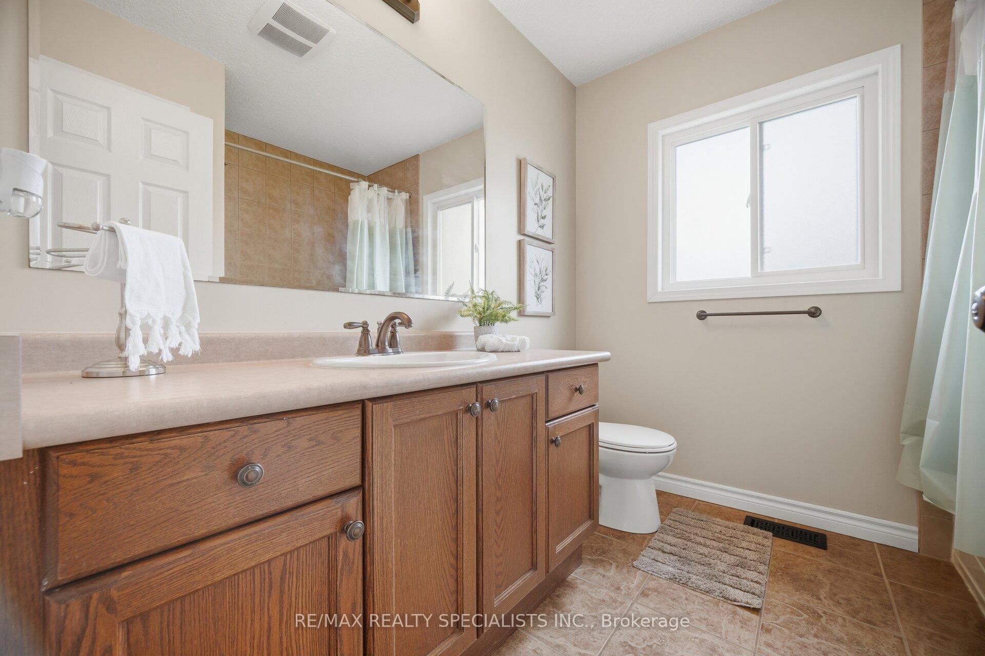 Photo 21 of 650 Reid Crescent, North Perth, Listowel — HOMEH