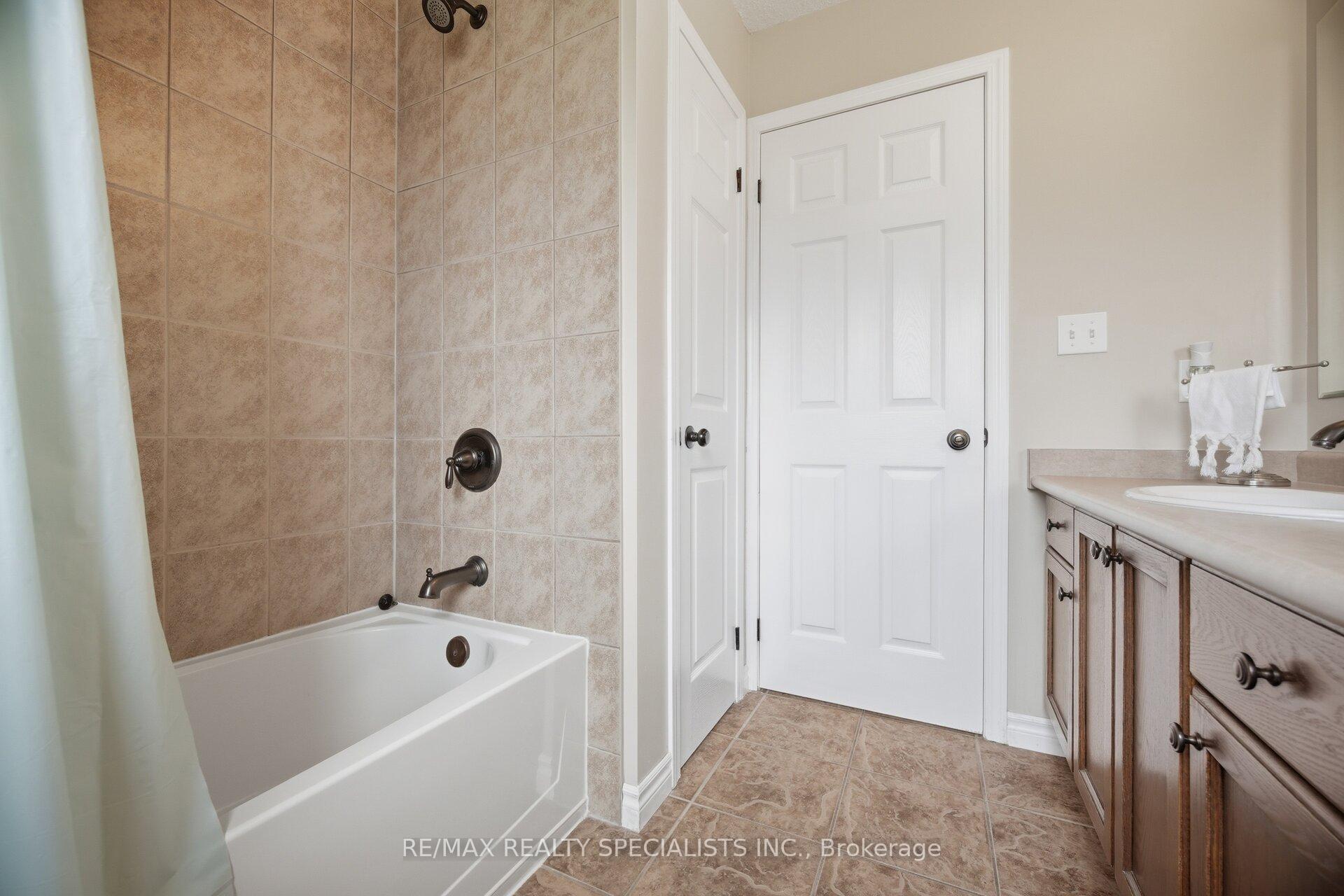 Photo 22 of 650 Reid Crescent, North Perth, Listowel — HOMEH
