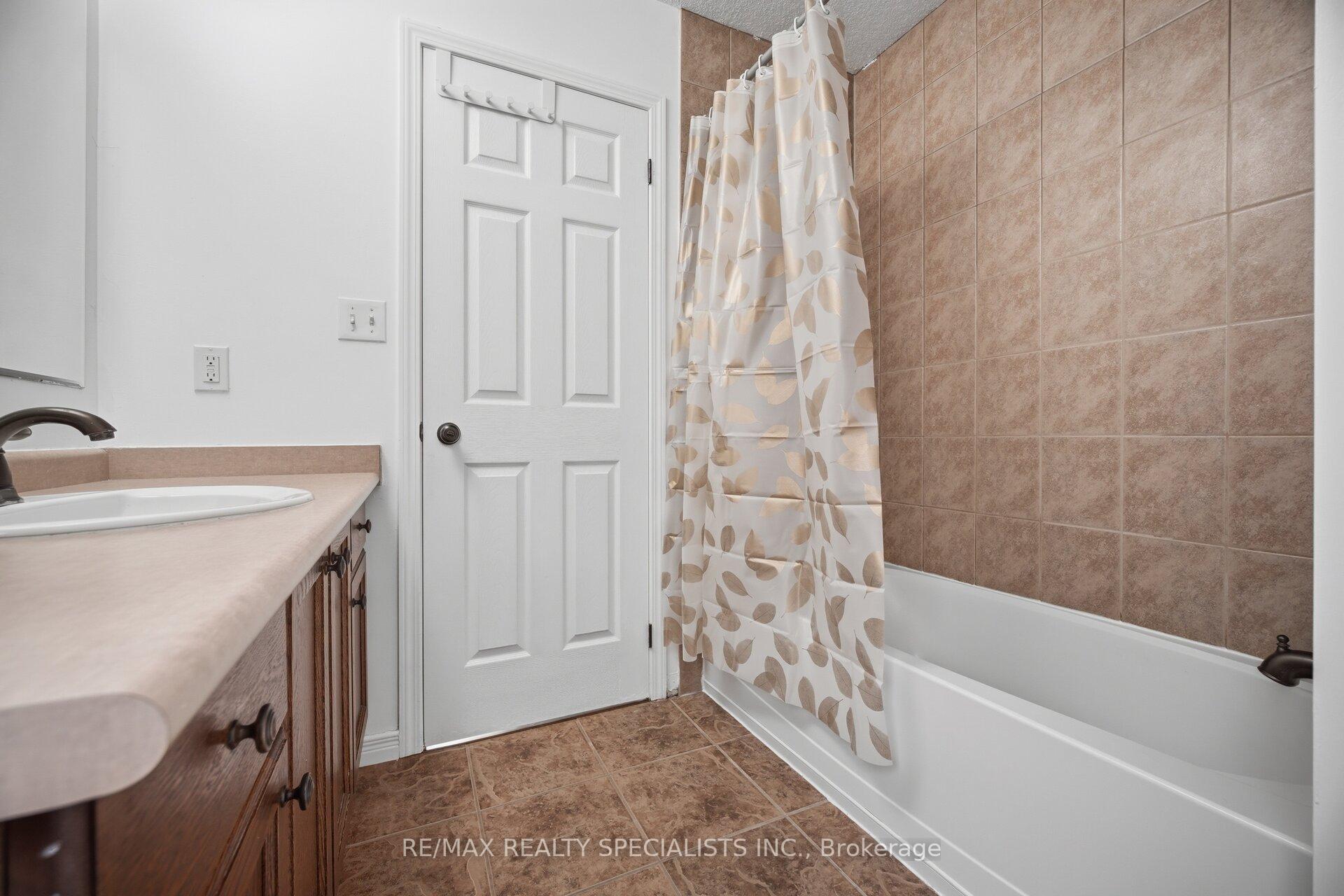 Photo 26 of 650 Reid Crescent, North Perth, Listowel — HOMEH