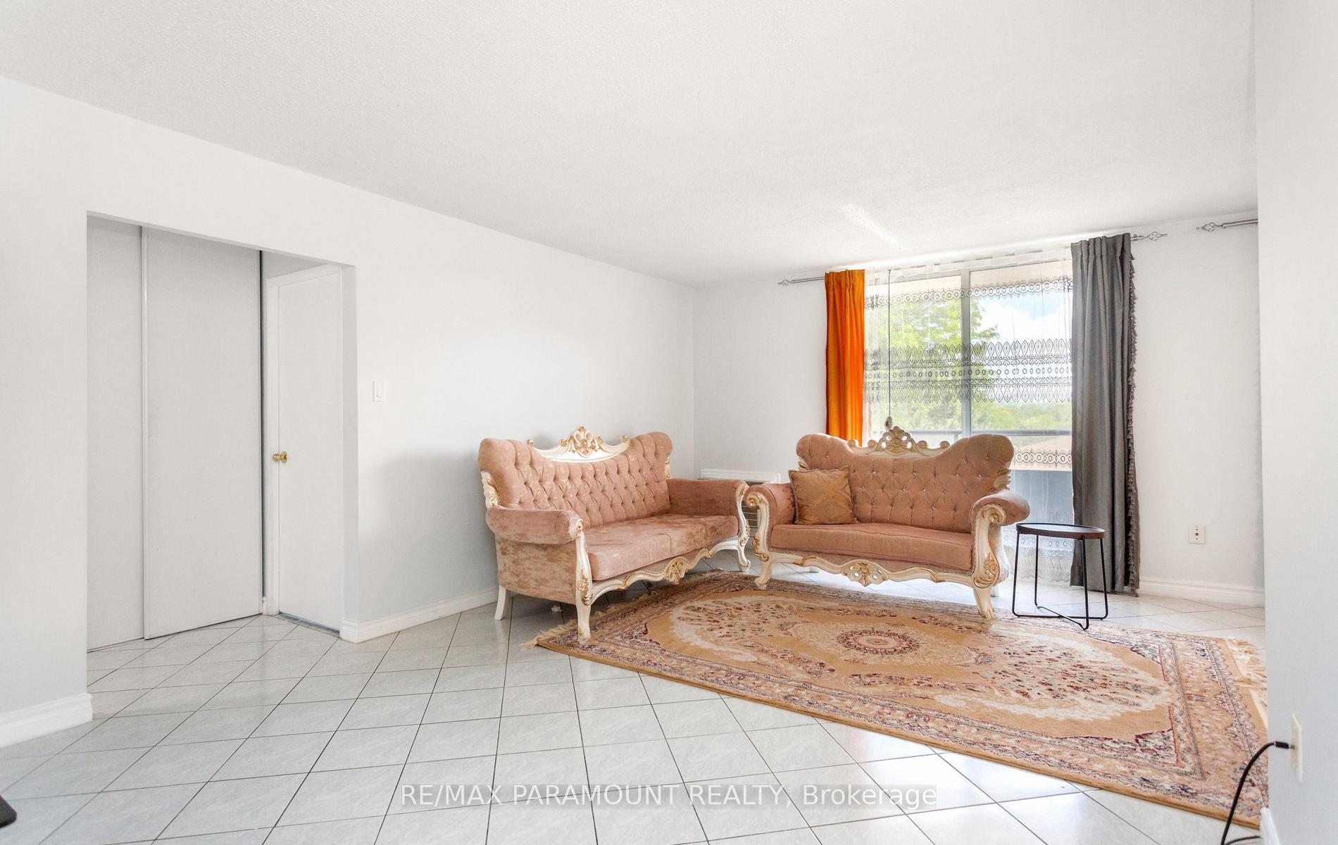 Photo 13 of Unit 303, 1881 Jane Street, North York, Rustic — HOMEH