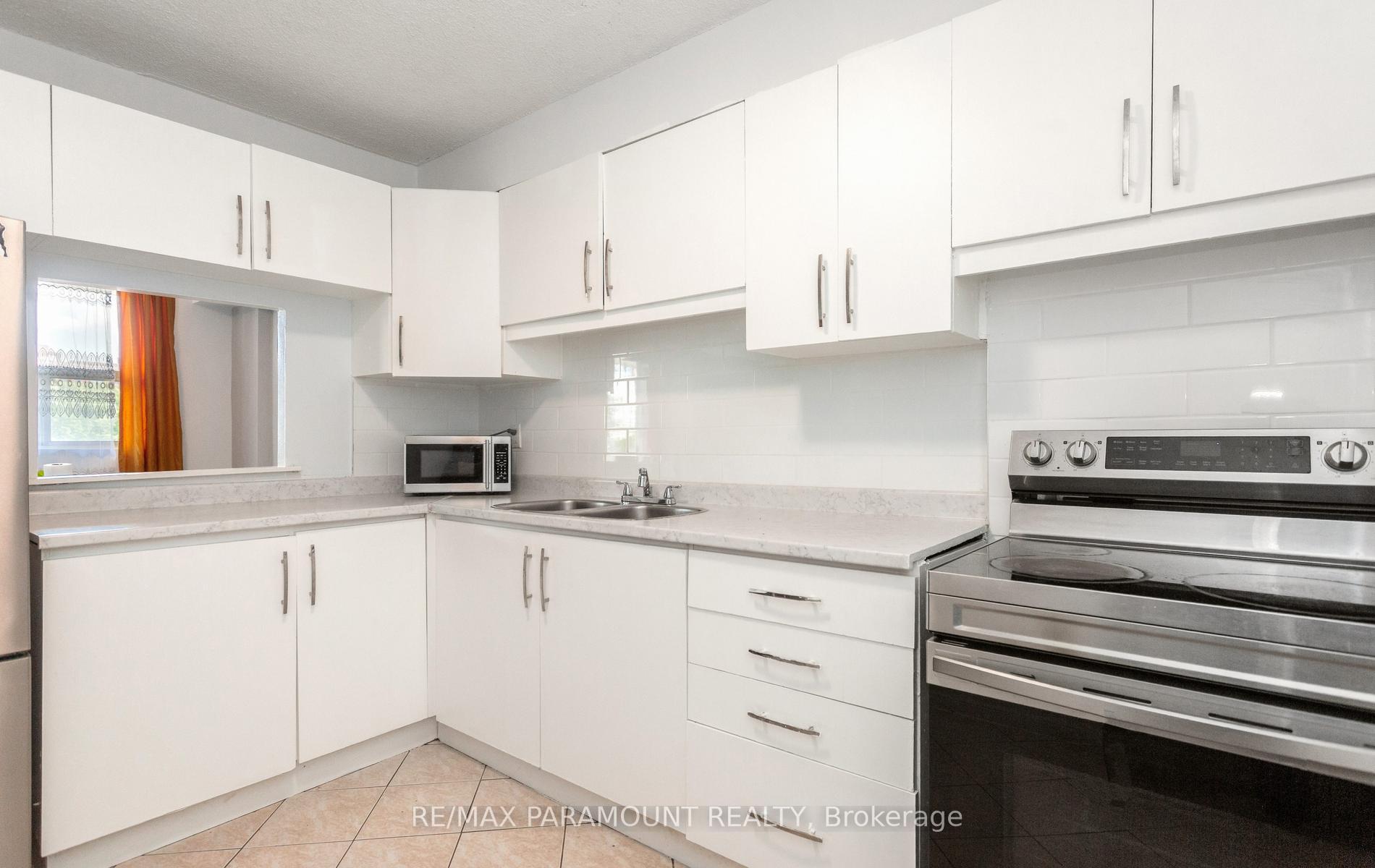 Photo 17 of Unit 303, 1881 Jane Street, North York, Rustic — HOMEH