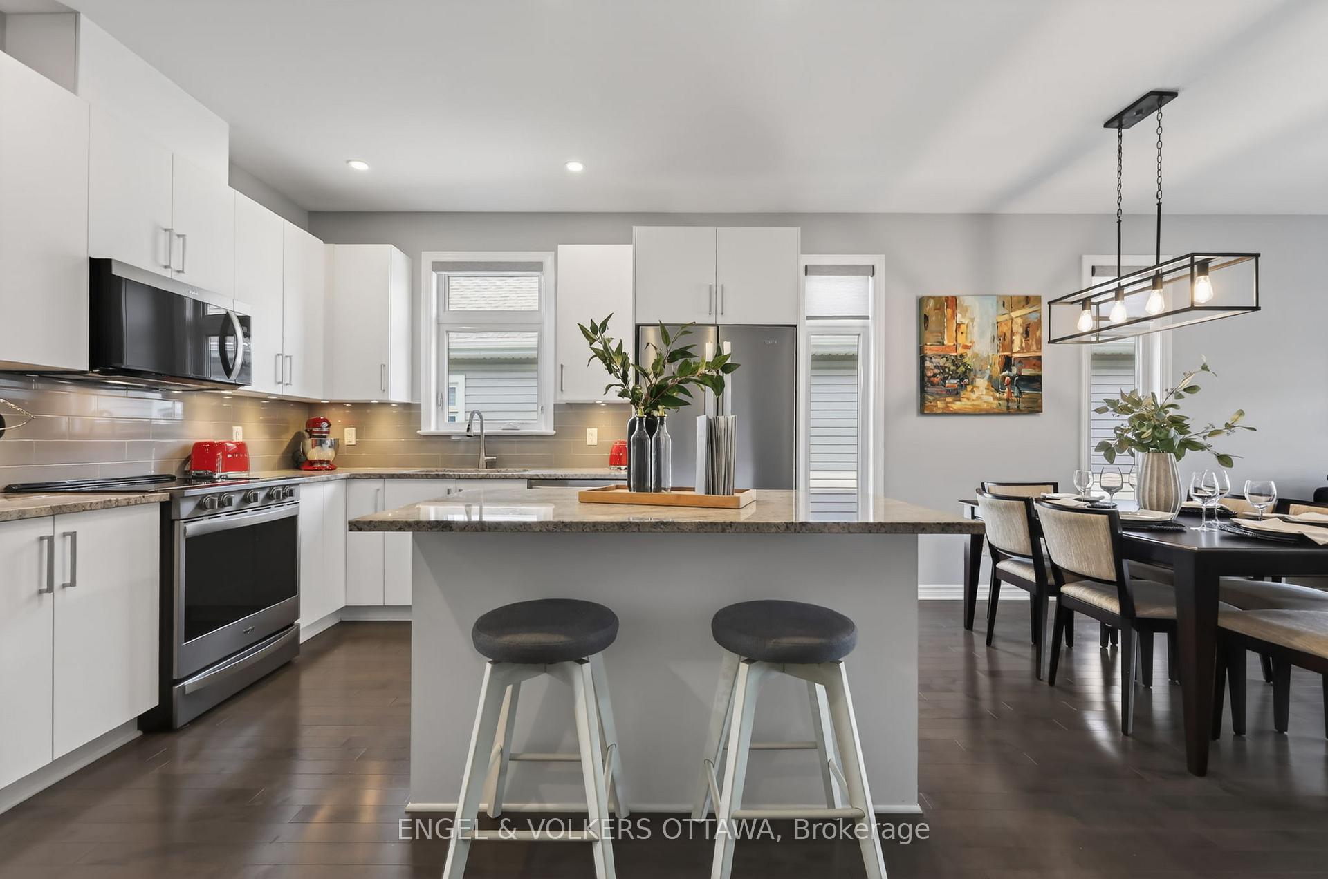 Photo 4 of 871 Tewin Circle, Ottawa, Camelot — HOMEH