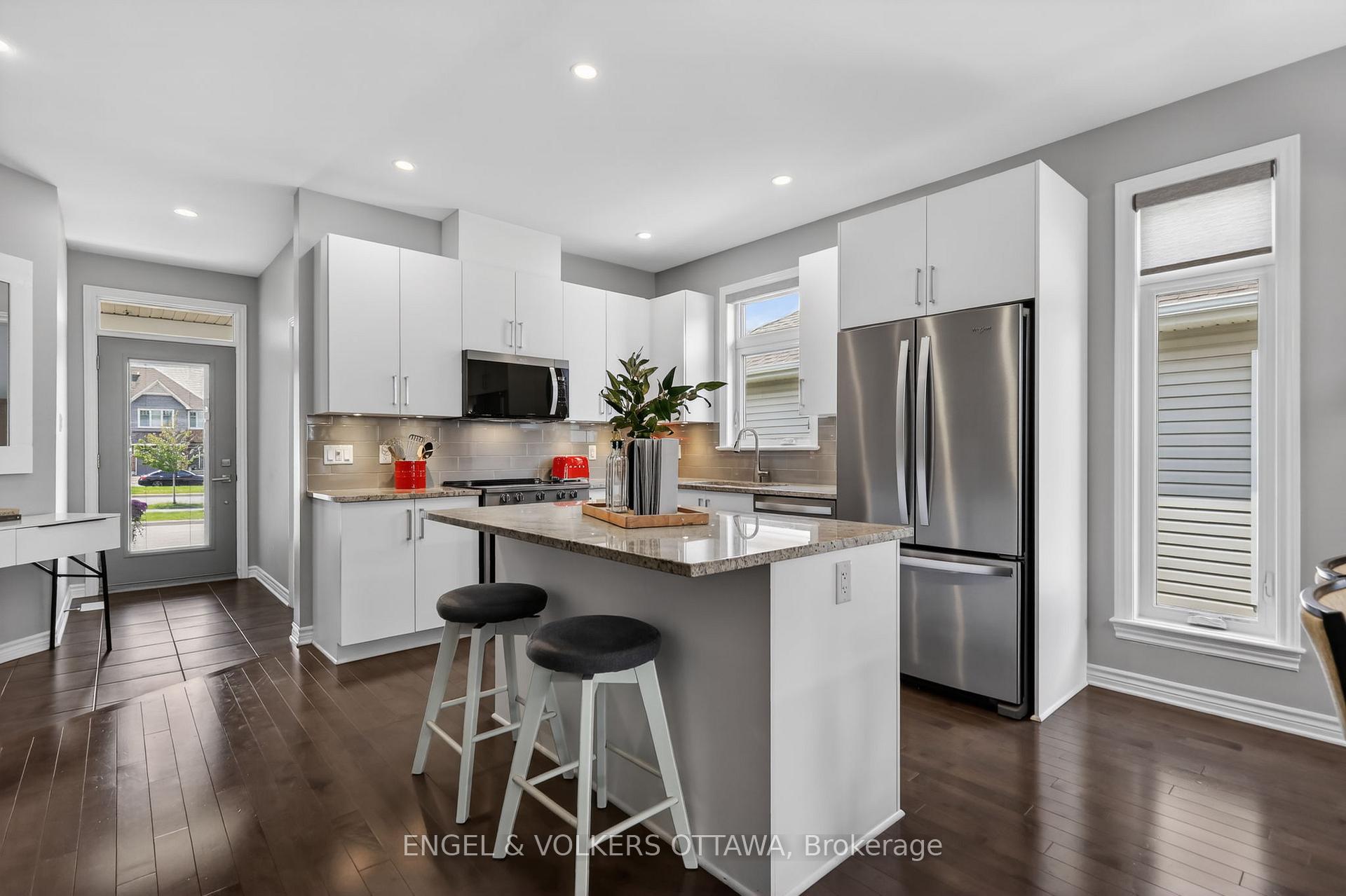 Photo 6 of 871 Tewin Circle, Ottawa, Camelot — HOMEH