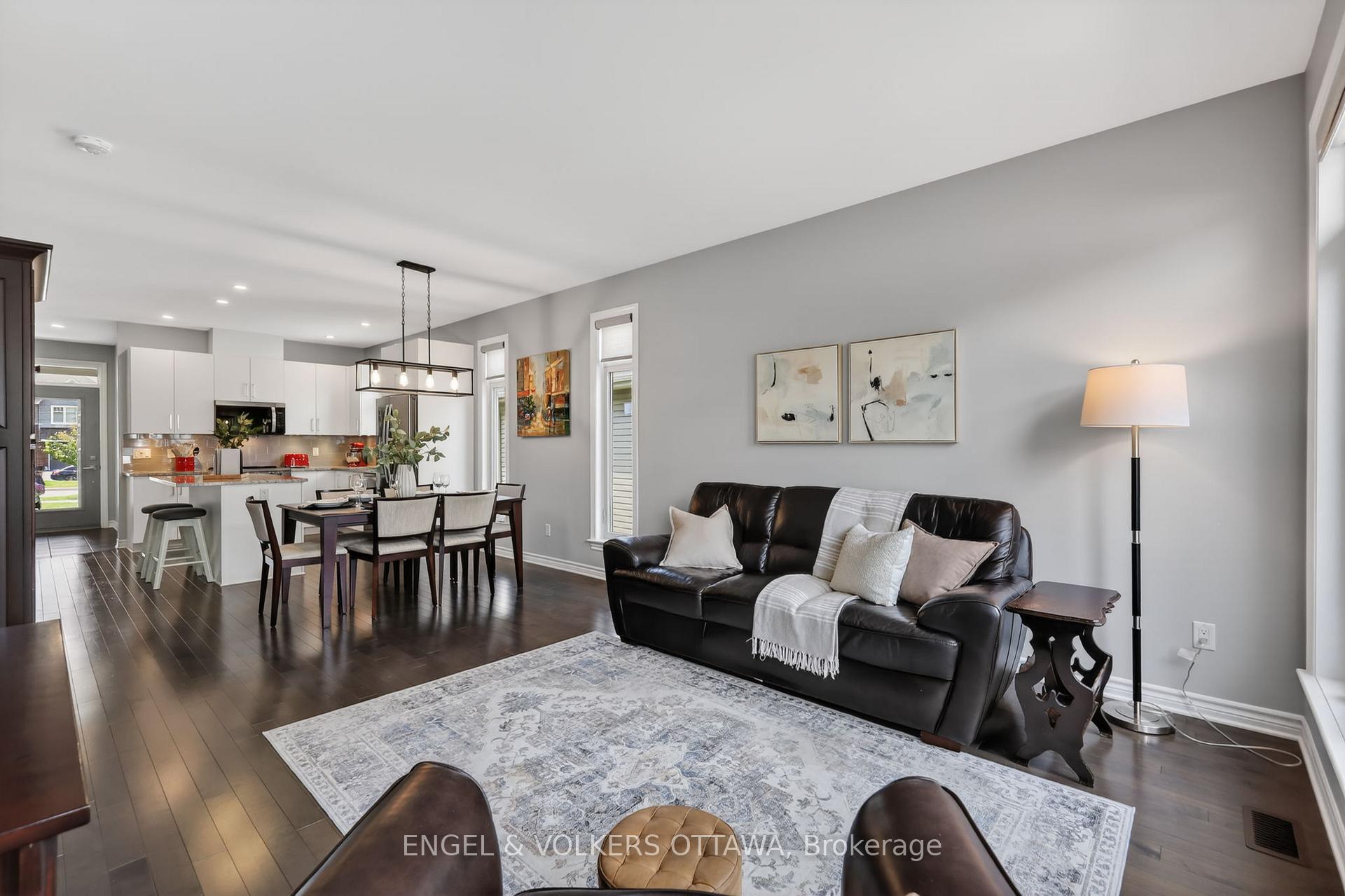 Photo 11 of 871 Tewin Circle, Ottawa, Camelot — HOMEH
