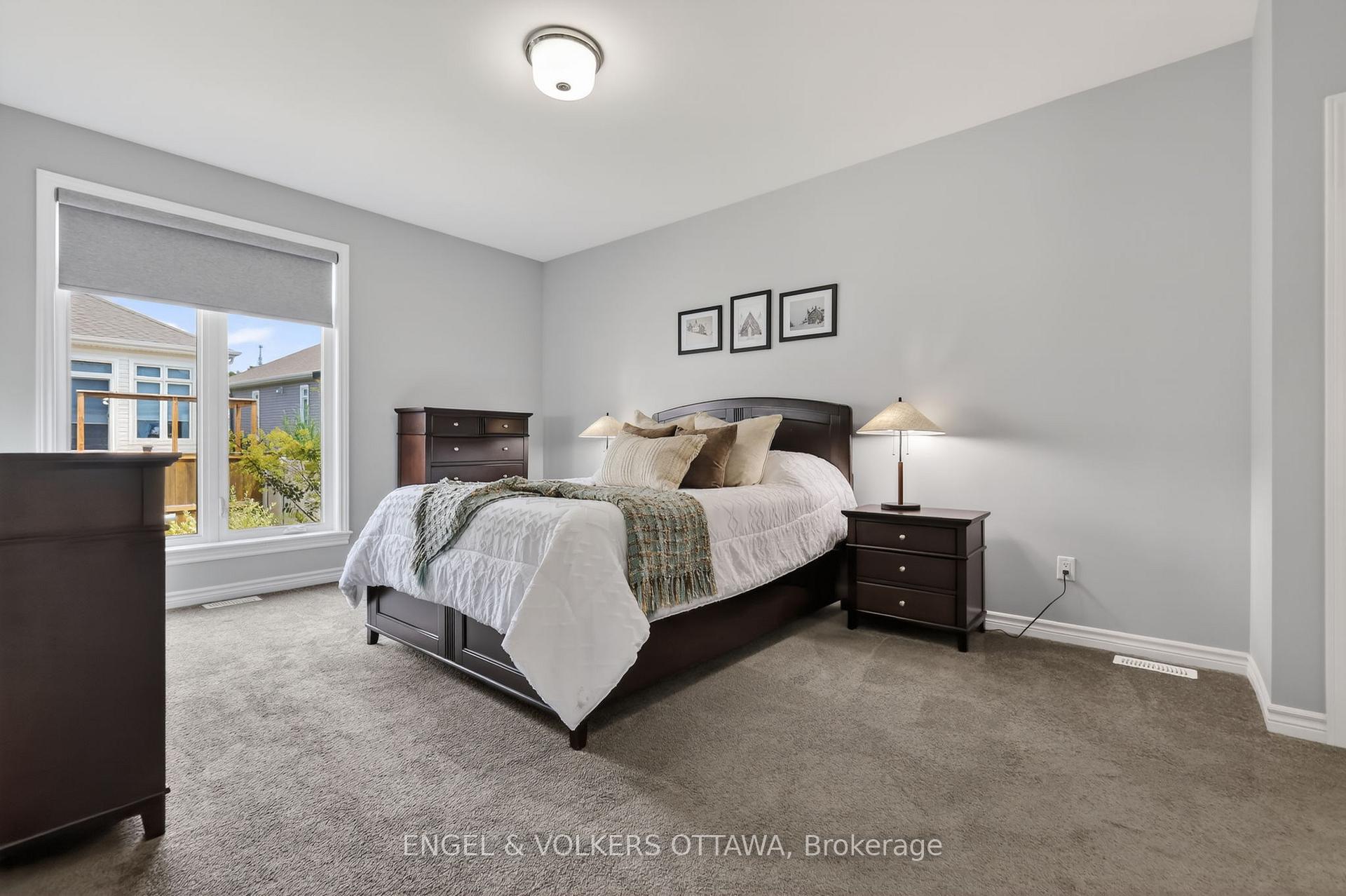 Photo 12 of 871 Tewin Circle, Ottawa, Camelot — HOMEH